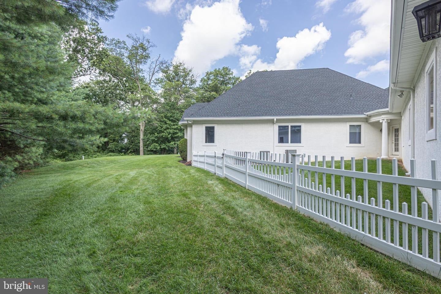 Moorestown, New Jersey, 08057, United States, 5 Bedrooms Bedrooms, ,7 BathroomsBathrooms,Residential,Active,1898011