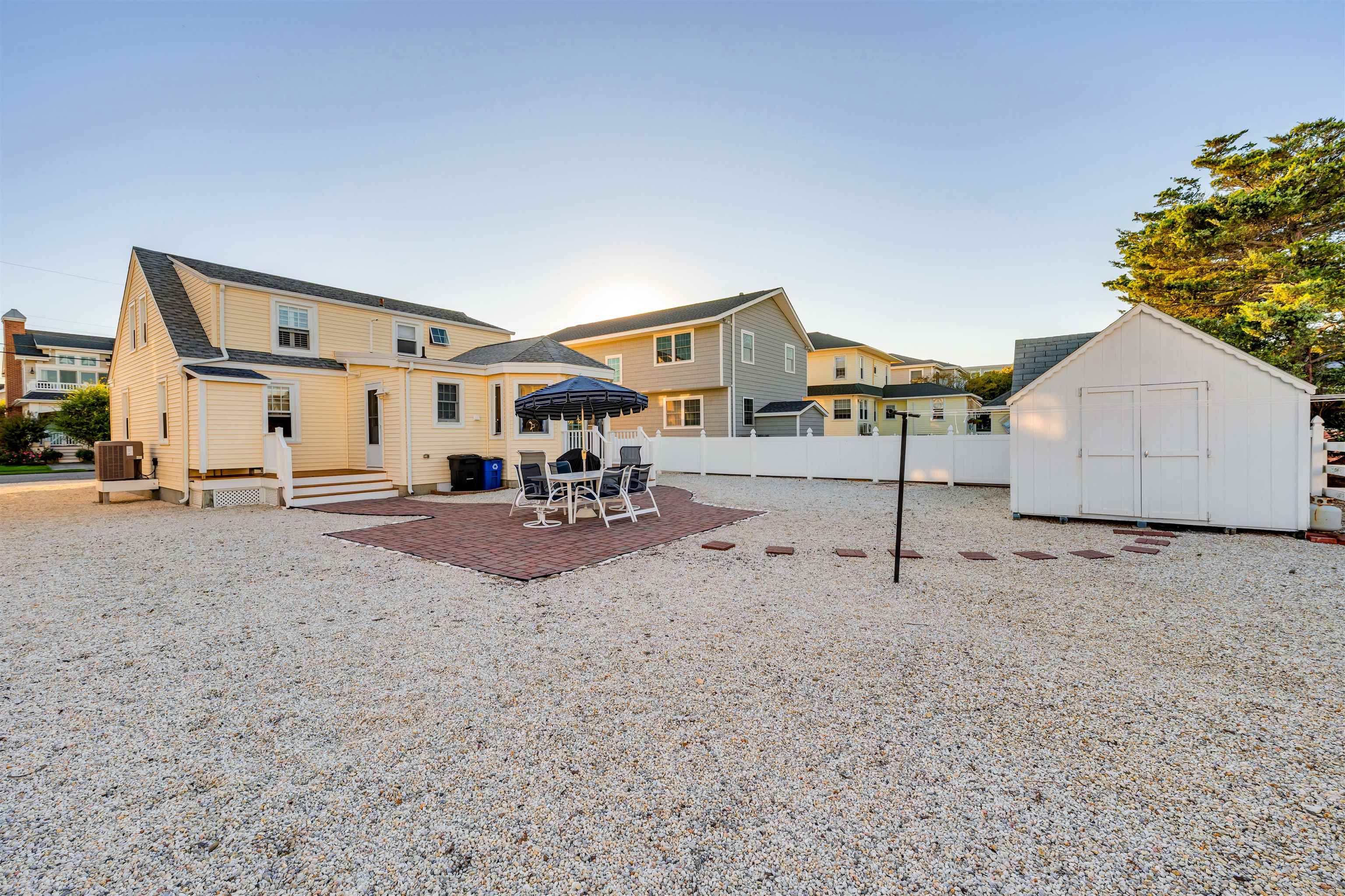 Stone Harbor, New Jersey, 08247, United States, 3 Bedrooms Bedrooms, ,2 BathroomsBathrooms,Residential,Active,1952622