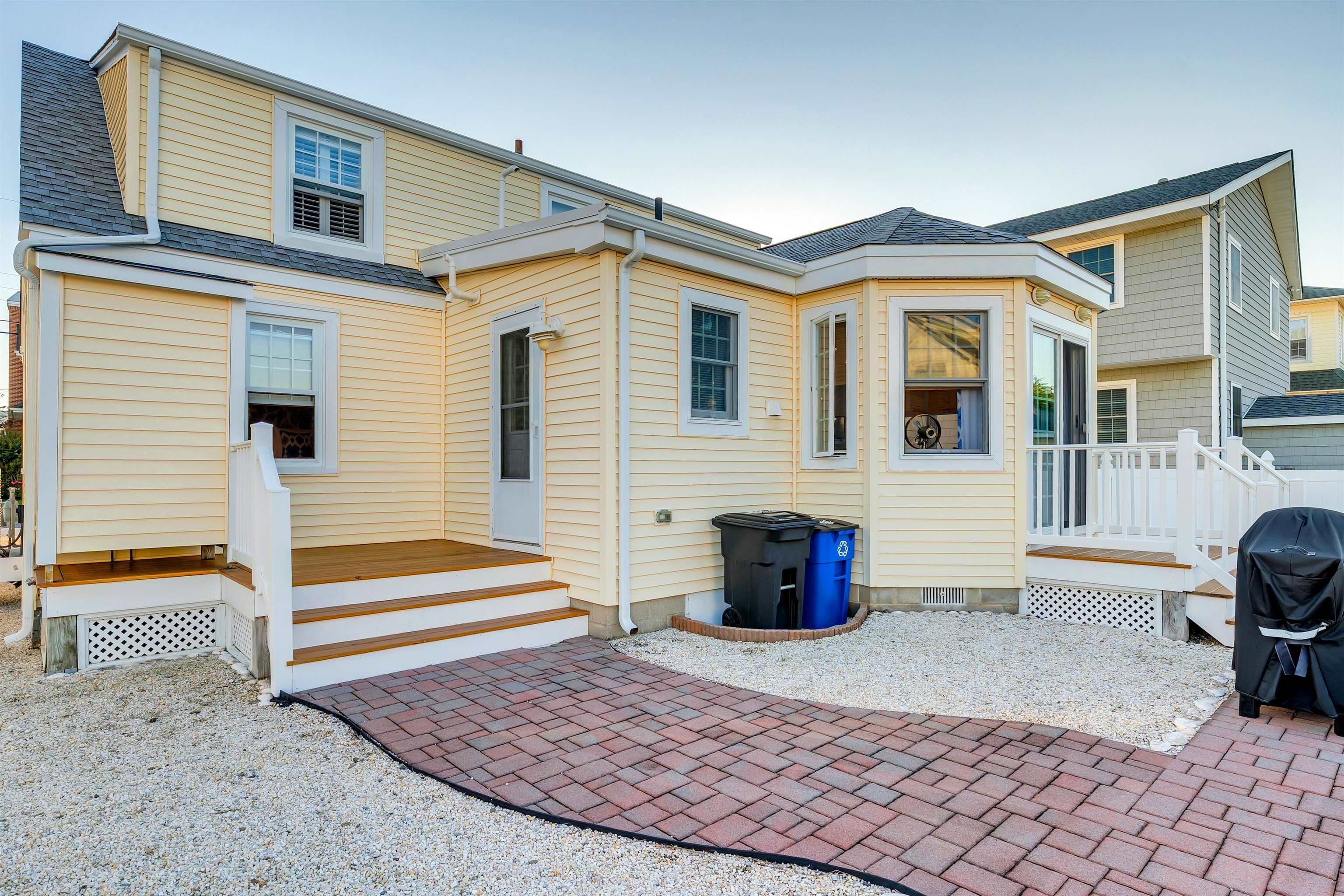 Stone Harbor, New Jersey, 08247, United States, 3 Bedrooms Bedrooms, ,2 BathroomsBathrooms,Residential,Active,1952622