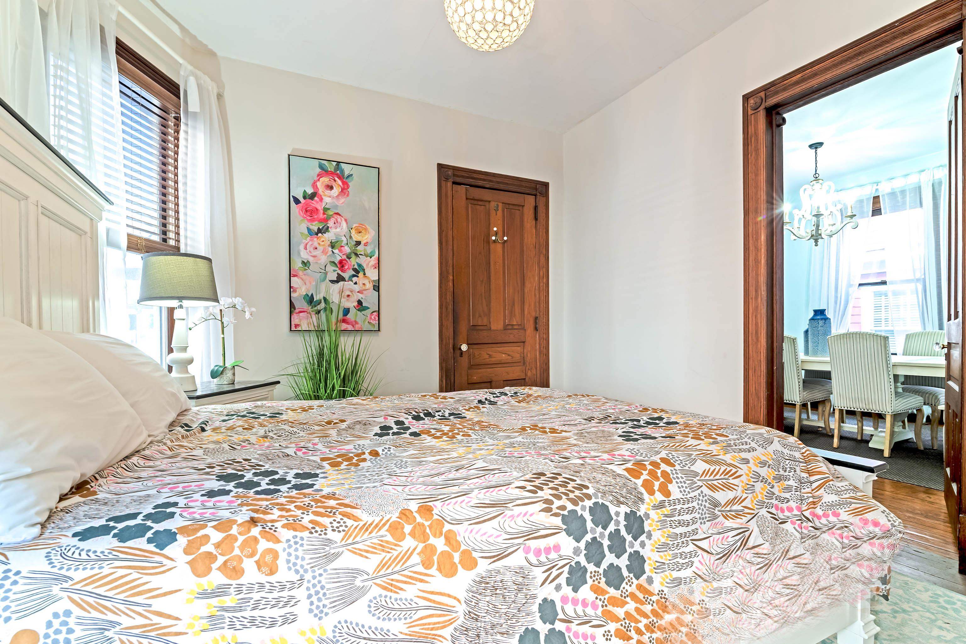 Cape May, New Jersey, 08204, United States, 8 Bedrooms Bedrooms, ,5 BathroomsBathrooms,Residential,Active,1952293