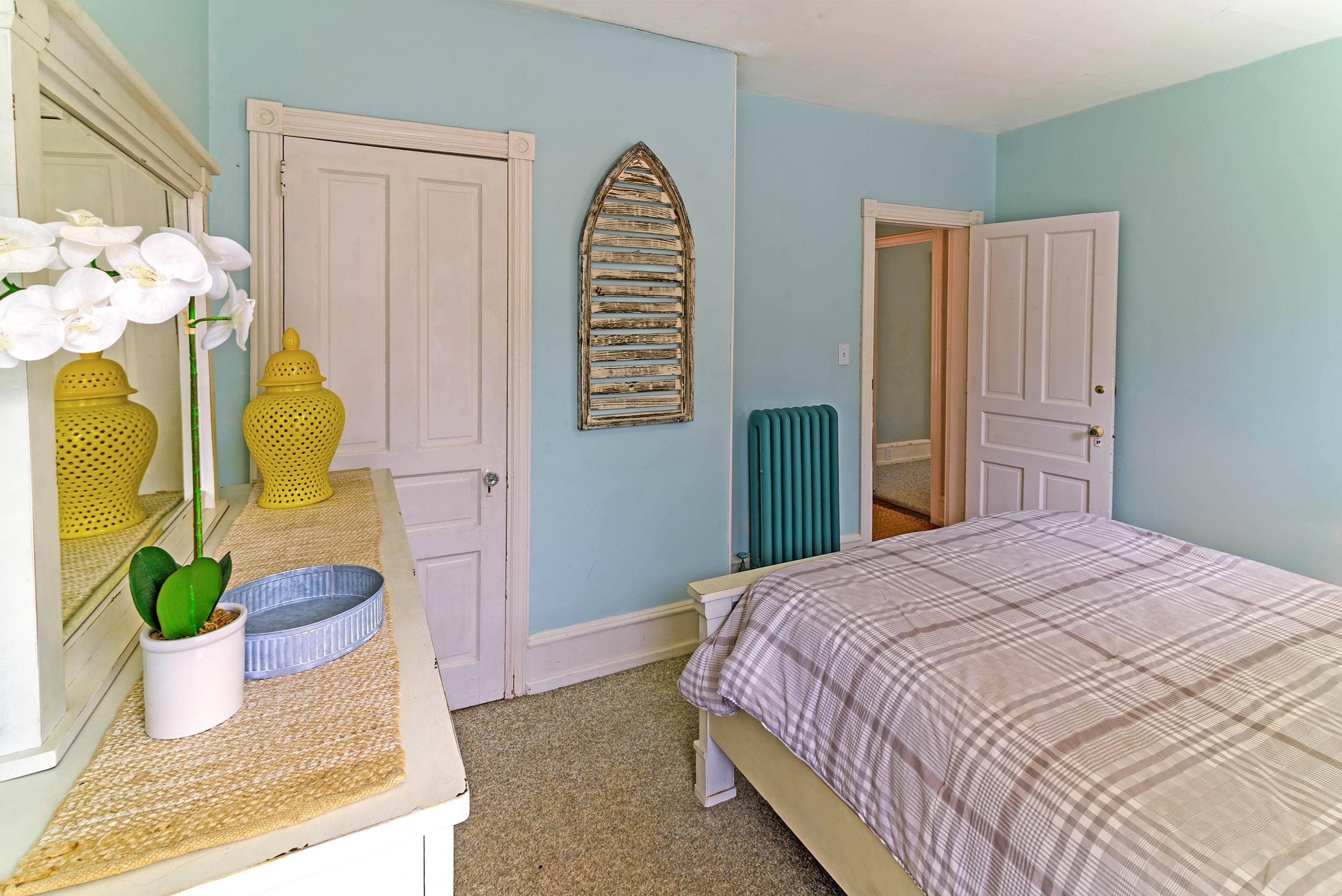 Cape May, New Jersey, 08204, United States, 8 Bedrooms Bedrooms, ,5 BathroomsBathrooms,Residential,Active,1952293