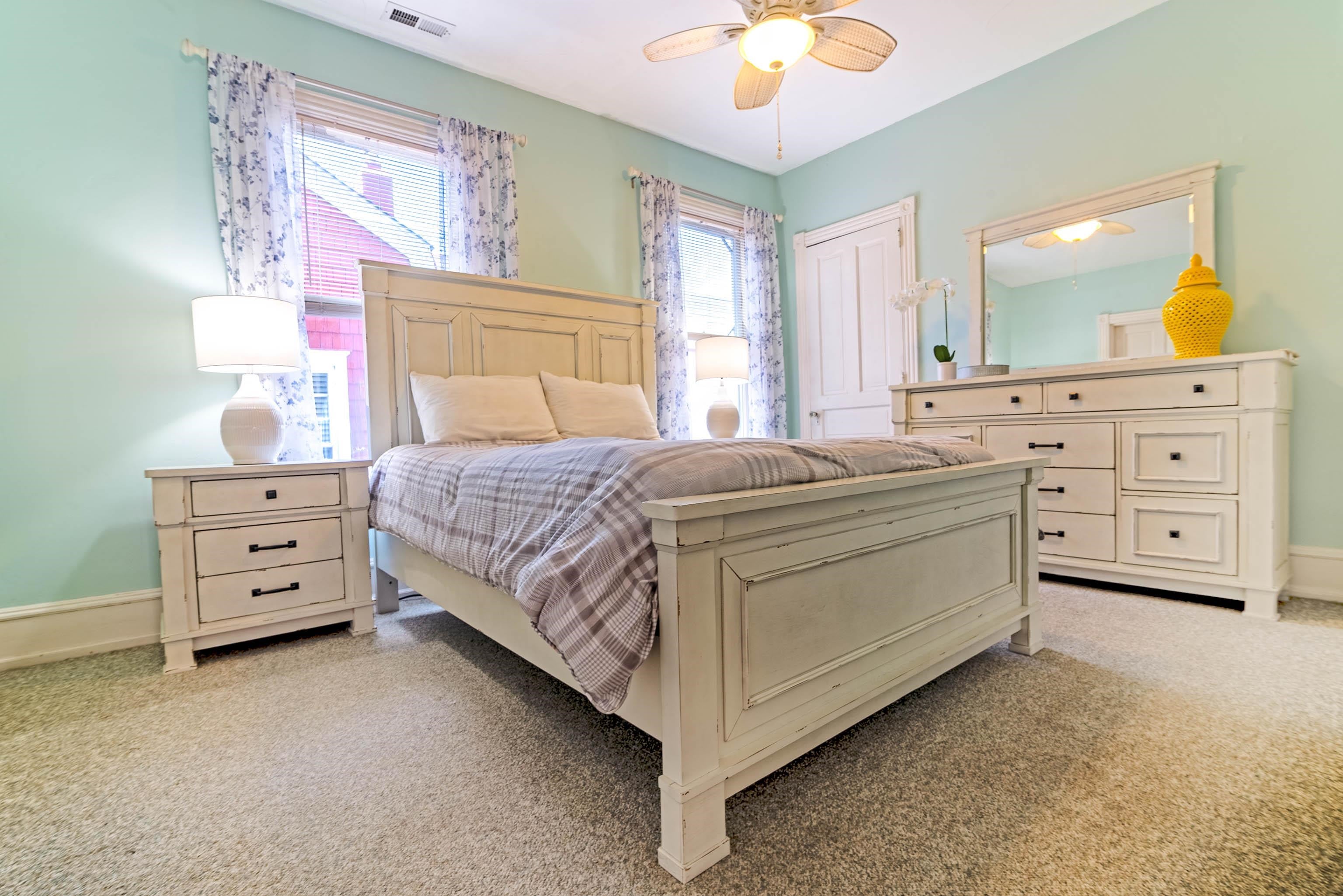 Cape May, New Jersey, 08204, United States, 8 Bedrooms Bedrooms, ,5 BathroomsBathrooms,Residential,Active,1952293