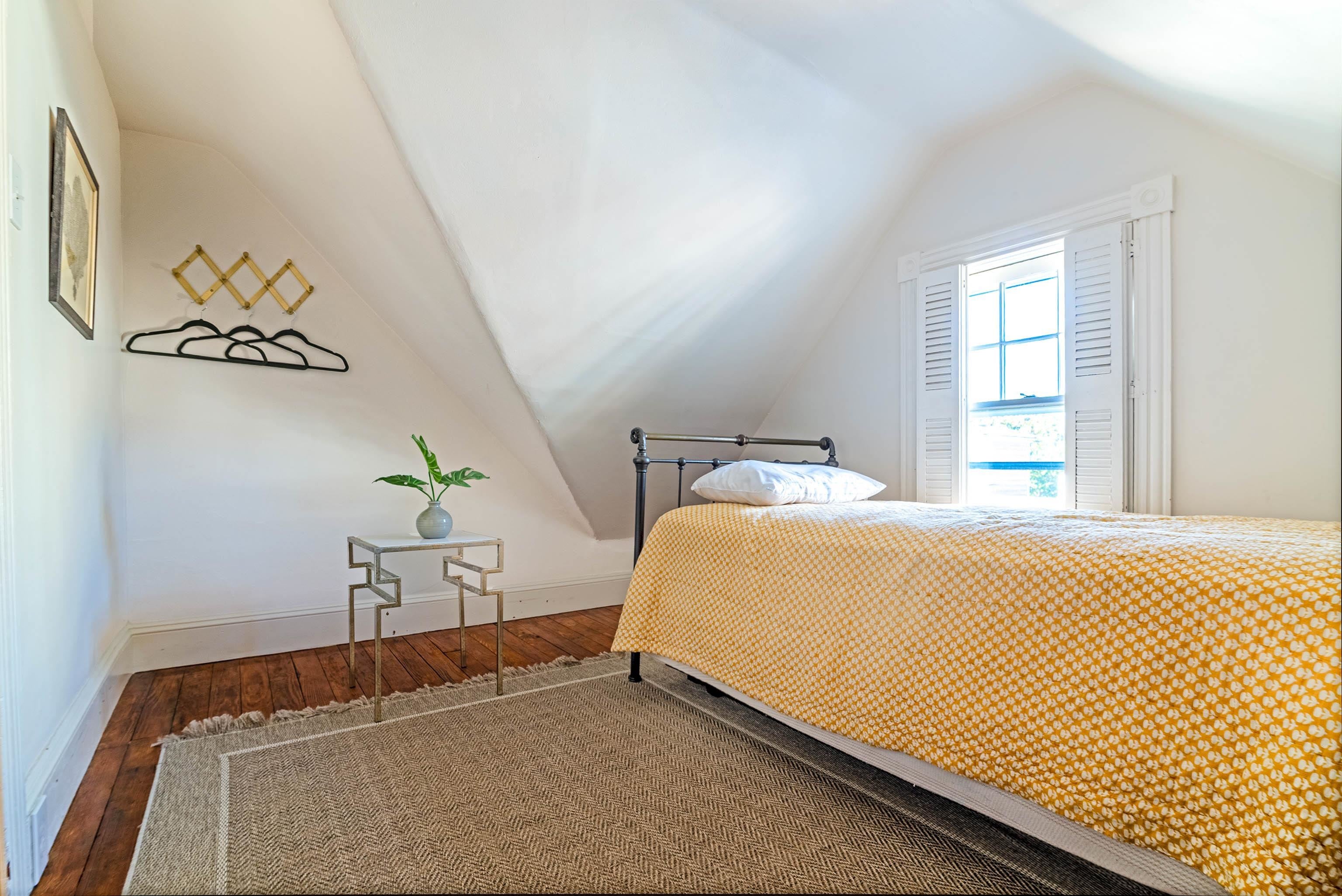 Cape May, New Jersey, 08204, United States, 8 Bedrooms Bedrooms, ,5 BathroomsBathrooms,Residential,Active,1952293