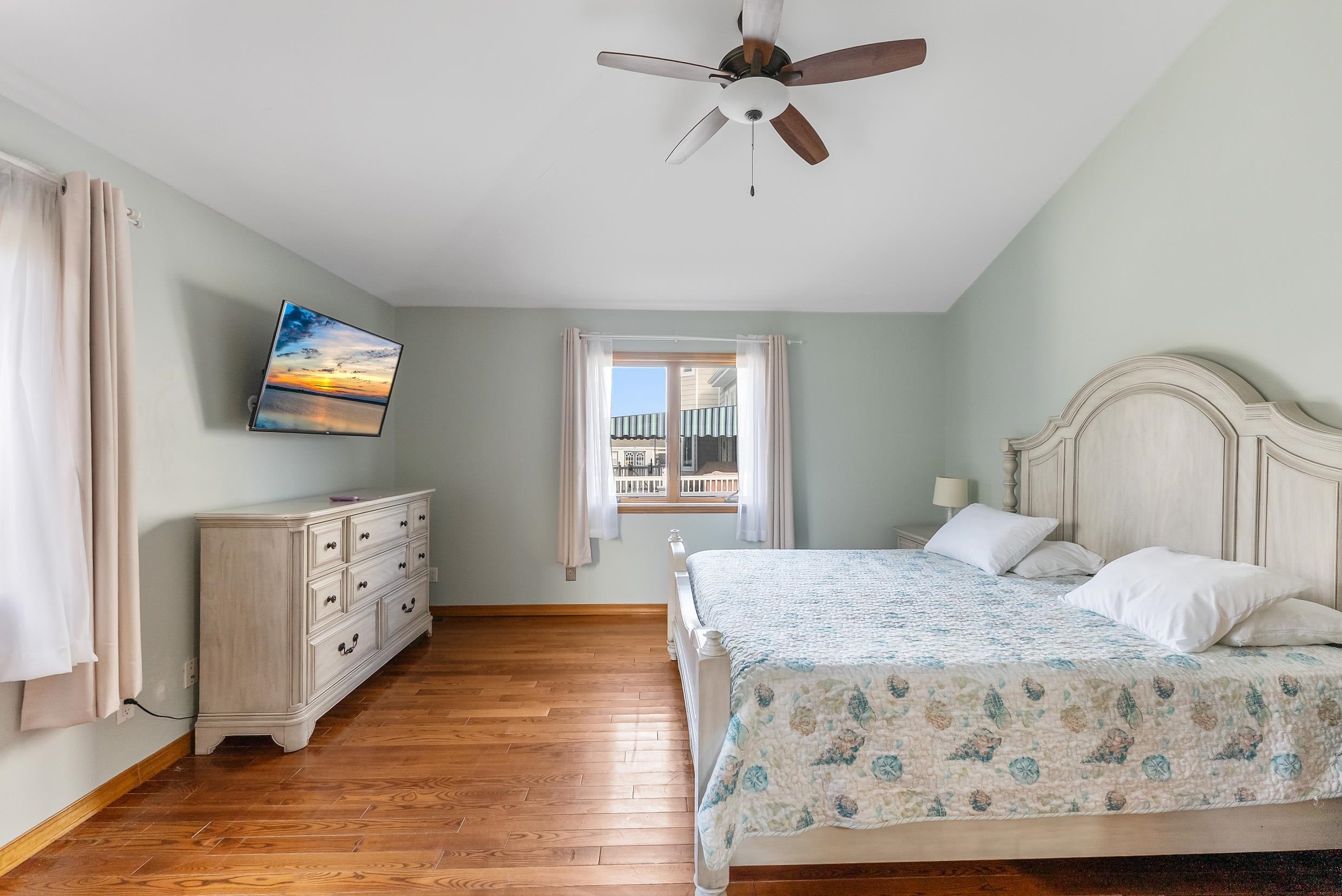 Wildwood Crest, New Jersey, 08260, United States, 4 Bedrooms Bedrooms, ,4 BathroomsBathrooms,Residential,Active,1993657