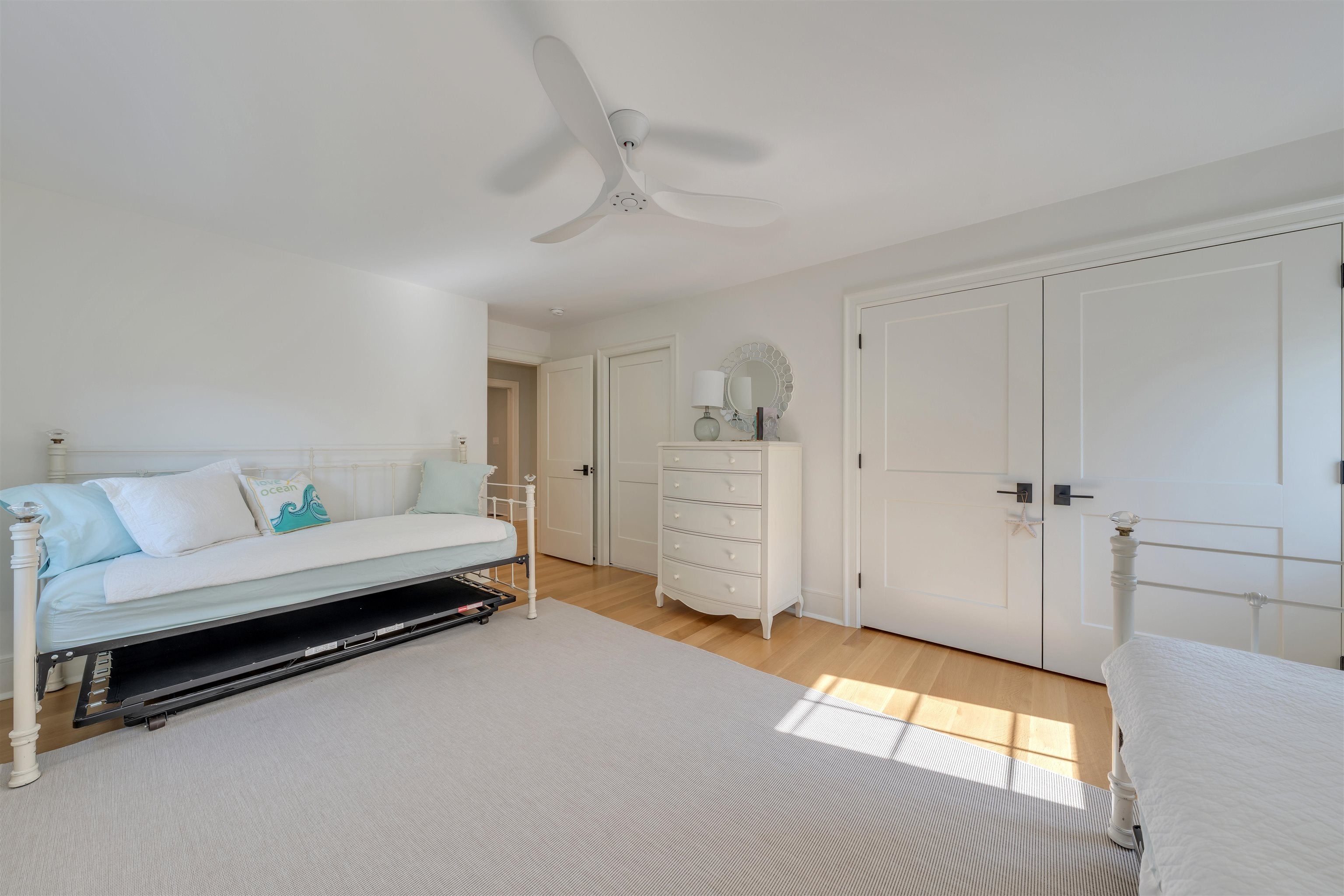 Cape May, New Jersey, 08204, United States, 4 Bedrooms Bedrooms, ,5 BathroomsBathrooms,Residential,Active,1945367