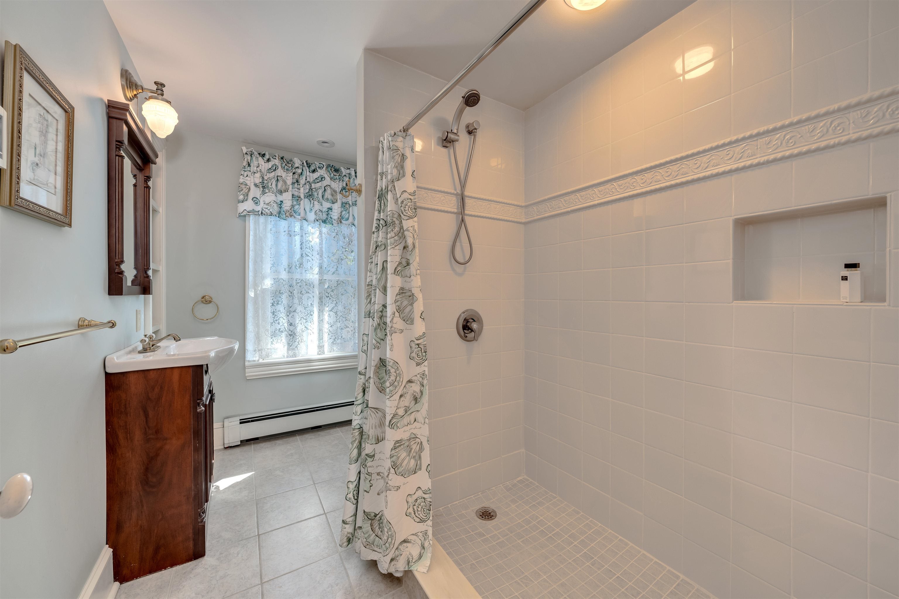 Cape May, New Jersey, 08204, United States, 4 Bedrooms Bedrooms, ,4 BathroomsBathrooms,Residential,Active,1889029