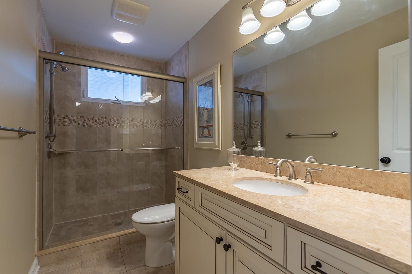 Sea Isle City, New Jersey, 08243, United States, 7 Bedrooms Bedrooms, ,5 BathroomsBathrooms,Residential,Pending,1993611