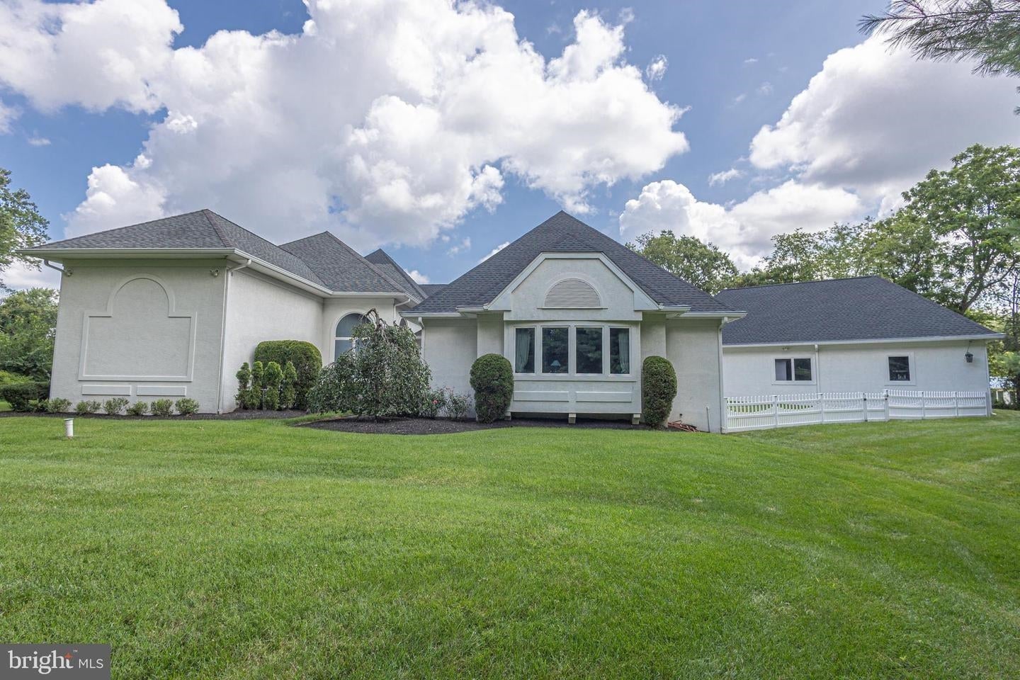 Moorestown, New Jersey, 08057, United States, 5 Bedrooms Bedrooms, ,7 BathroomsBathrooms,Residential,Active,1898011