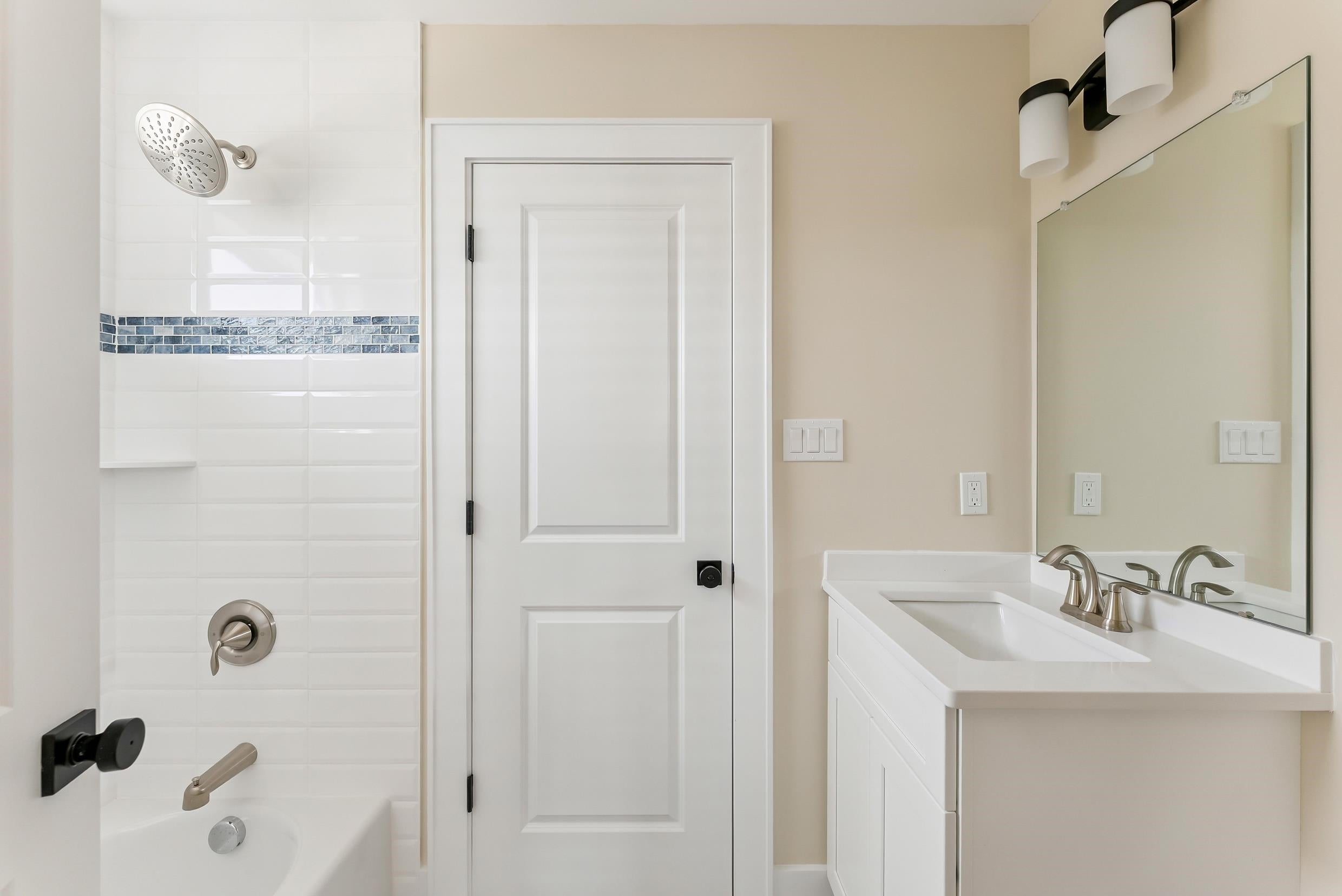 Sea Isle City, New Jersey, 08243, United States, 5 Bedrooms Bedrooms, ,5 BathroomsBathrooms,Residential,Pending,1993637