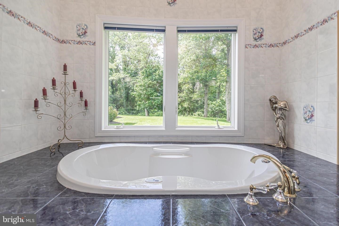 Moorestown, New Jersey, 08057, United States, 5 Bedrooms Bedrooms, ,7 BathroomsBathrooms,Residential,Active,1898011