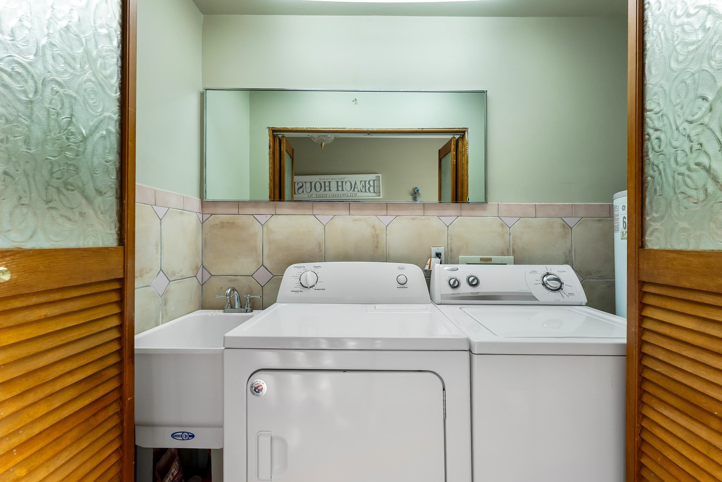 Wildwood Crest, New Jersey, 08260, United States, 4 Bedrooms Bedrooms, ,4 BathroomsBathrooms,Residential,Active,1993657