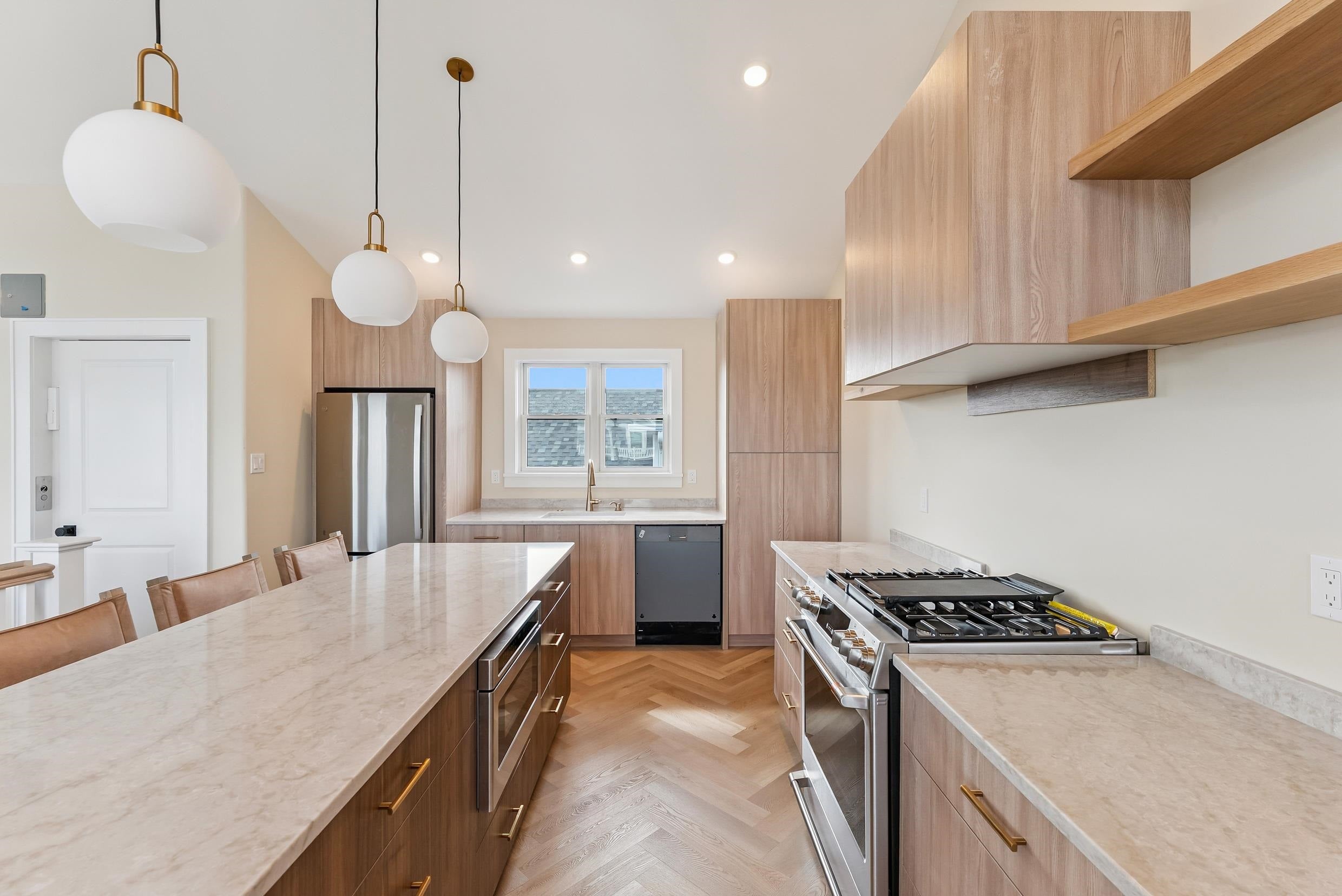 Sea Isle City, New Jersey, 08243, United States, 5 Bedrooms Bedrooms, ,5 BathroomsBathrooms,Residential,Pending,1993637