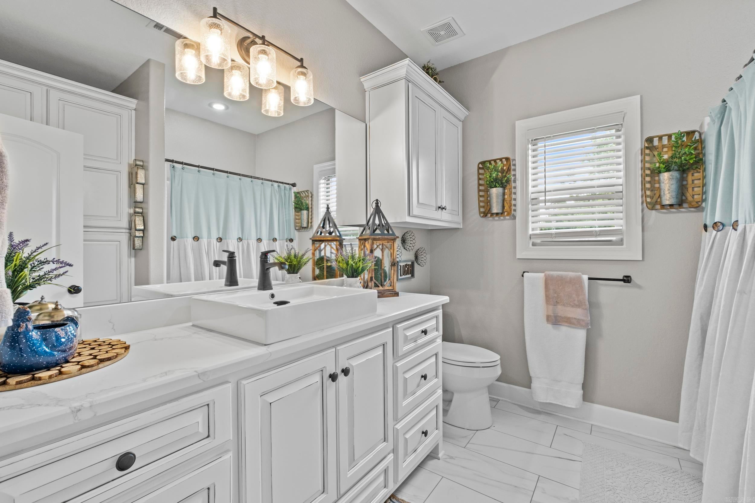 Searcy, Arkansas, 72143, United States, 3 Bedrooms Bedrooms, ,3 BathroomsBathrooms,Residential,Pending,1994980