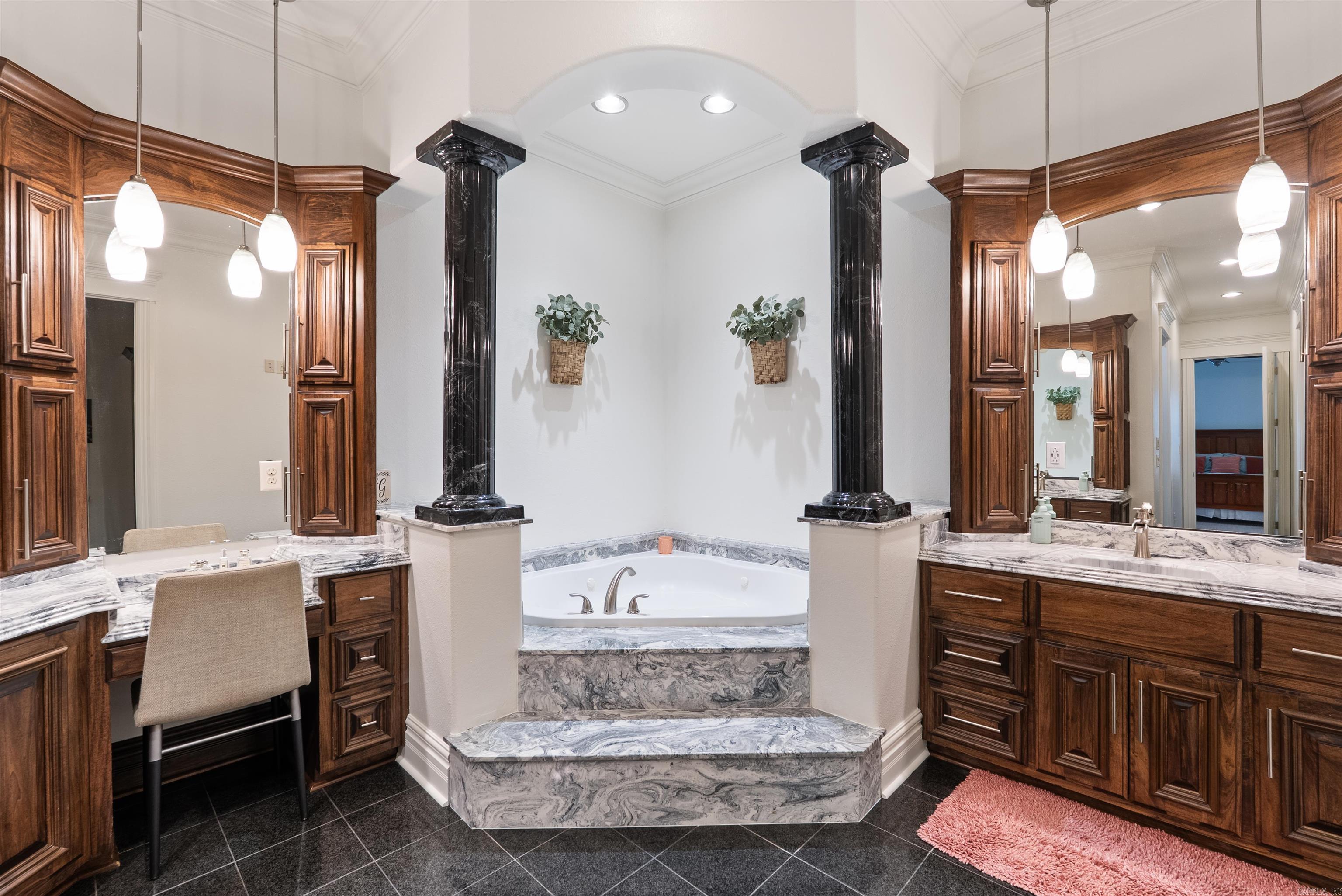 Conway, Arkansas, 72034, United States, ,5 BathroomsBathrooms,Residential,Active,1863501