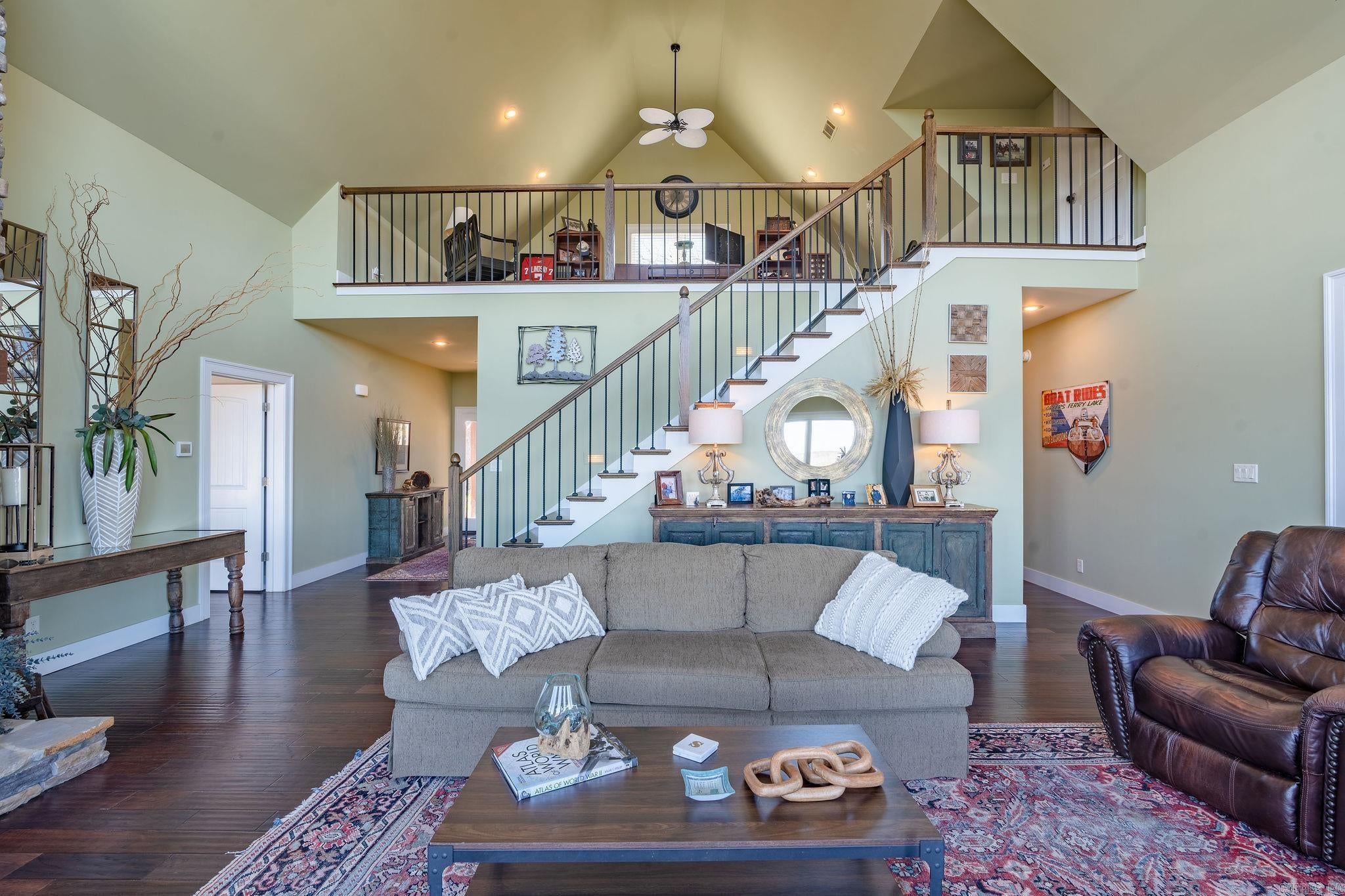 Greers Ferry, Arkansas, 72067, United States, 4 Bedrooms Bedrooms, ,4 BathroomsBathrooms,Residential,Active,1898024