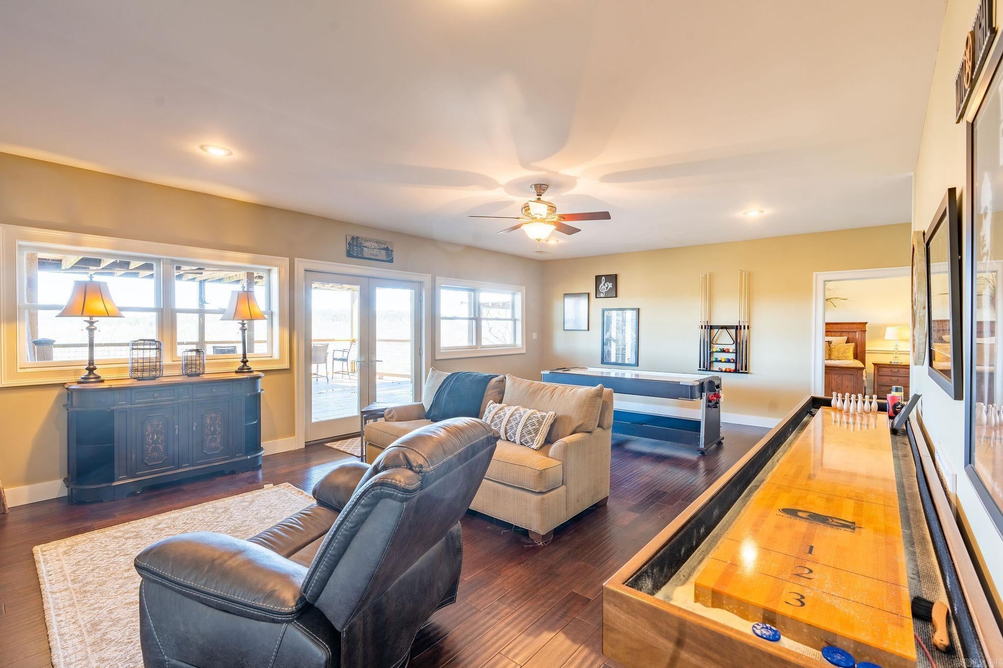 Greers Ferry, Arkansas, 72067, United States, 4 Bedrooms Bedrooms, ,4 BathroomsBathrooms,Residential,Active,1898024