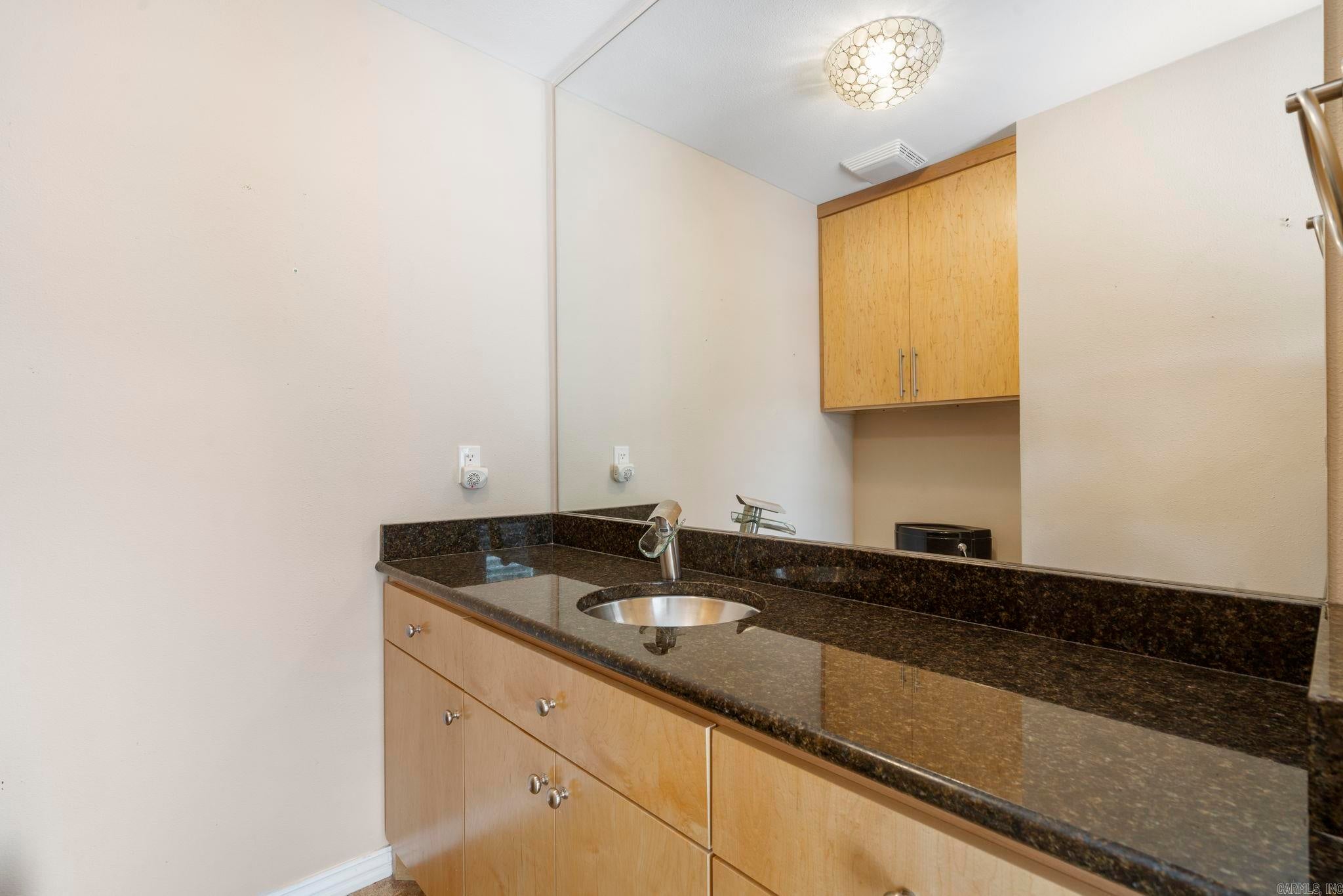 Fayetteville, Arkansas, 72703, United States, 4 Bedrooms Bedrooms, ,3 BathroomsBathrooms,Residential,Active,2007010