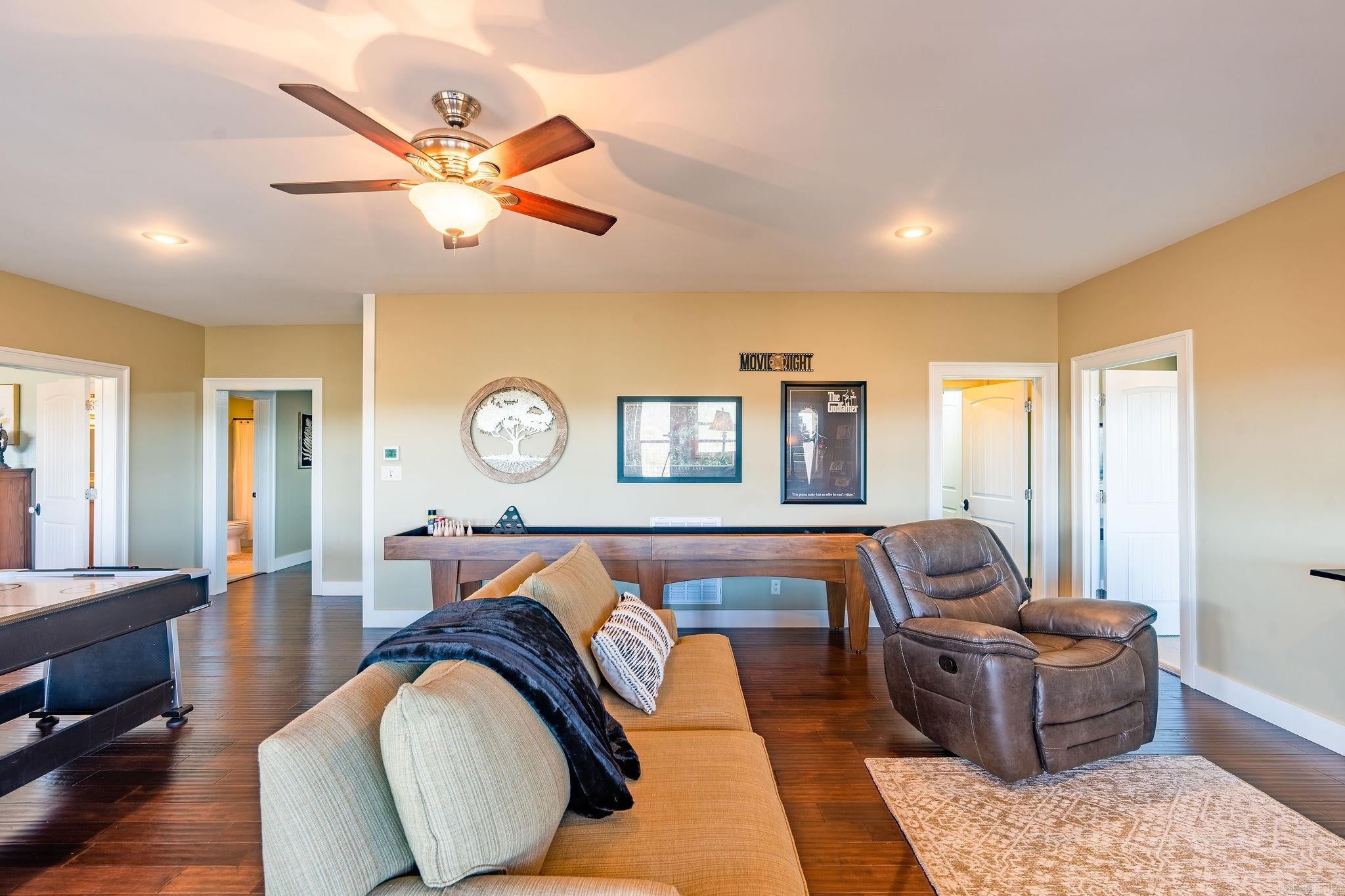 Greers Ferry, Arkansas, 72067, United States, 4 Bedrooms Bedrooms, ,4 BathroomsBathrooms,Residential,Active,1898024