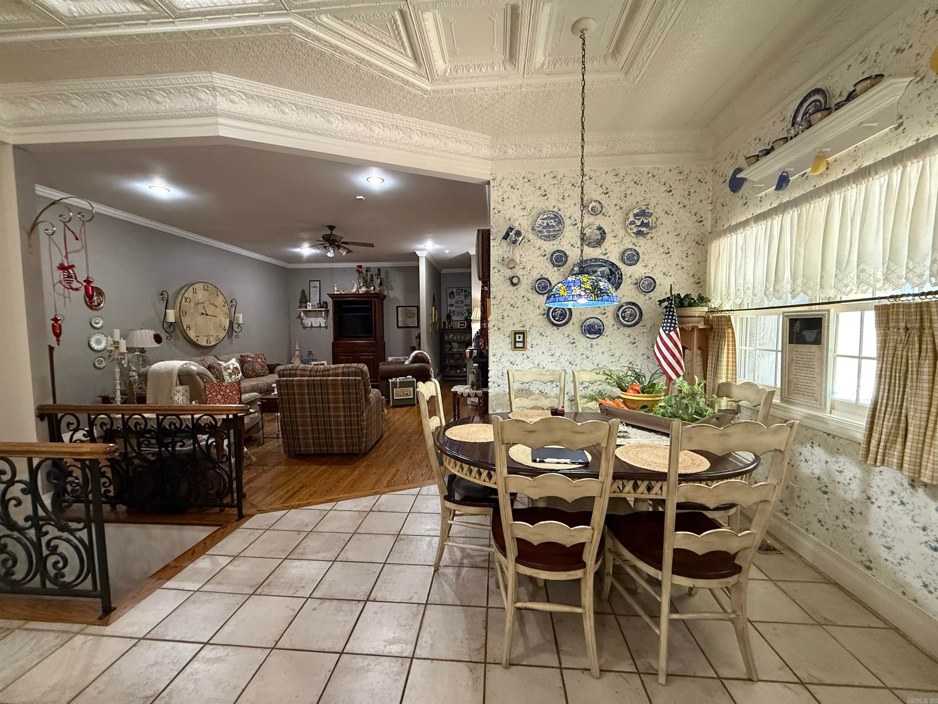 Mountain View, Arkansas, 72560, United States, 4 Bedrooms Bedrooms, ,5 BathroomsBathrooms,Residential,Active,1898230