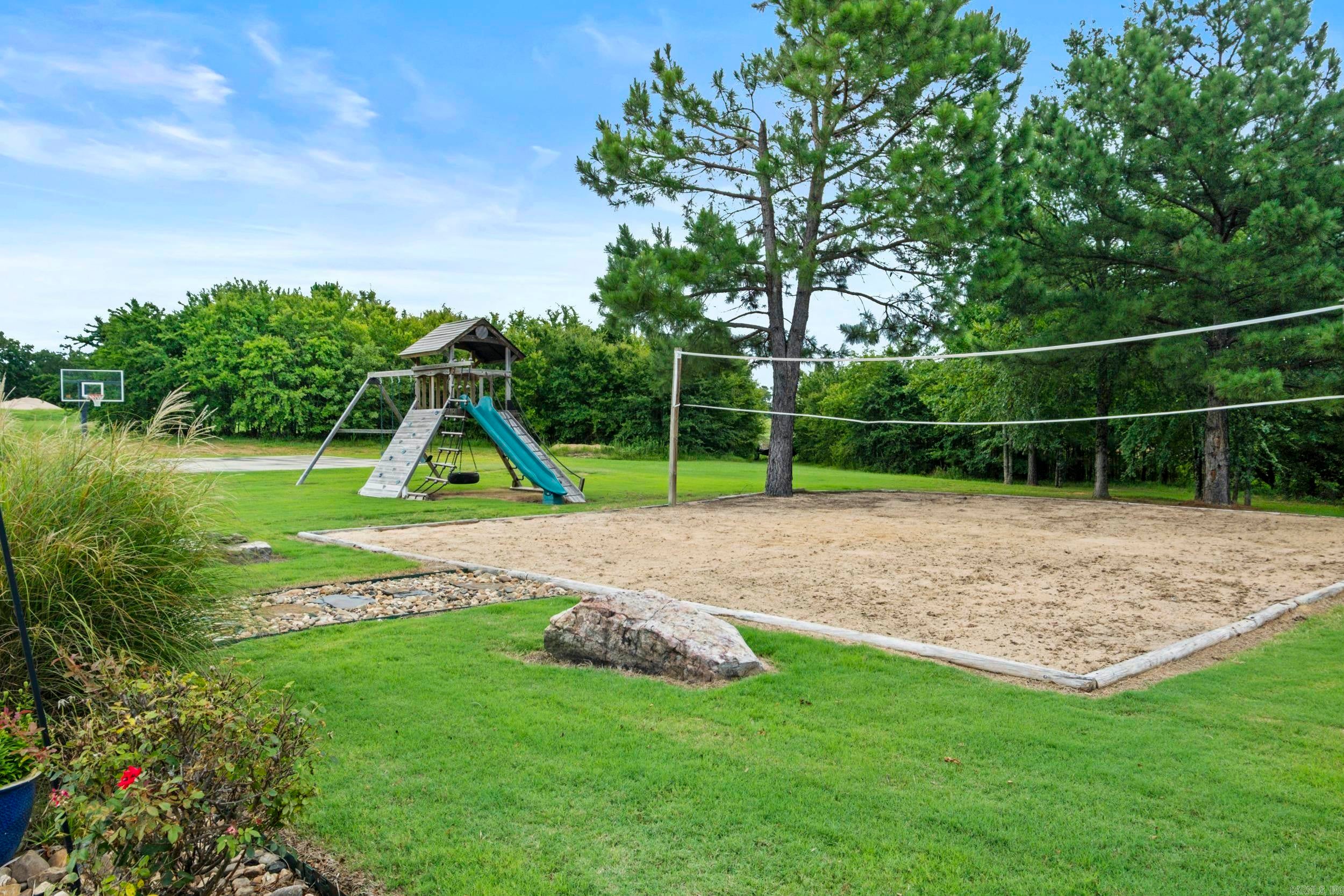 Searcy, Arkansas, 72143, United States, 3 Bedrooms Bedrooms, ,3 BathroomsBathrooms,Residential,Pending,1994980