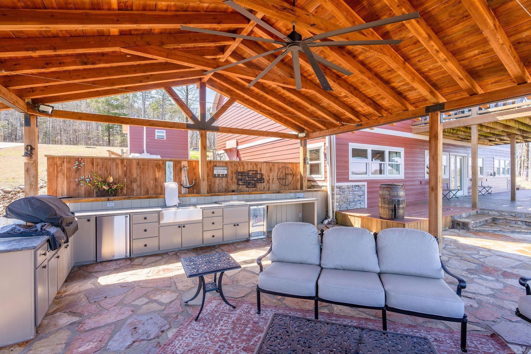 Greers Ferry, Arkansas, 72067, United States, 4 Bedrooms Bedrooms, ,4 BathroomsBathrooms,Residential,Active,1898024