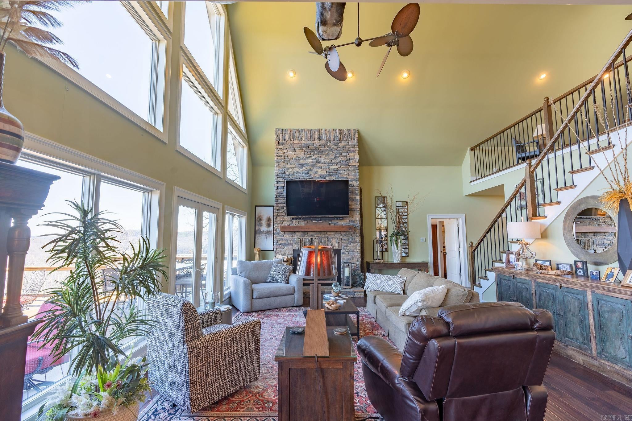 Greers Ferry, Arkansas, 72067, United States, 4 Bedrooms Bedrooms, ,4 BathroomsBathrooms,Residential,Active,1898024