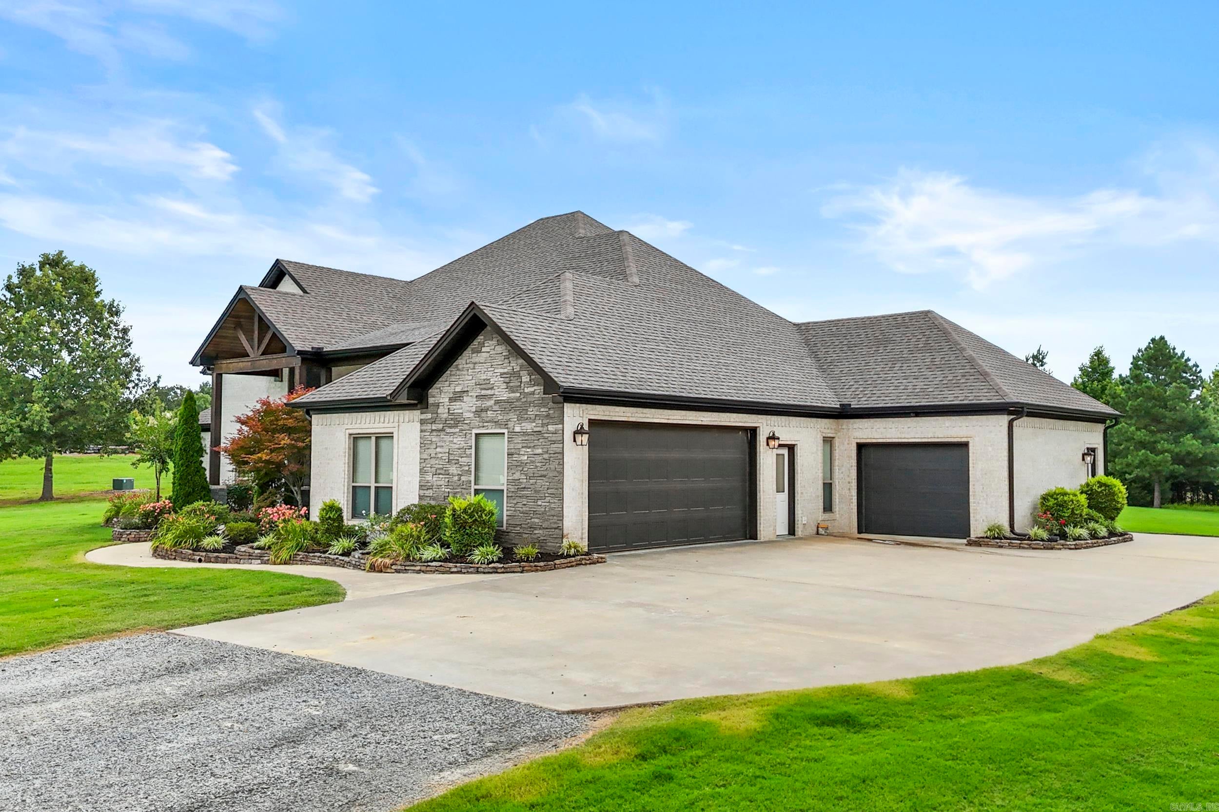 Searcy, Arkansas, 72143, United States, 3 Bedrooms Bedrooms, ,3 BathroomsBathrooms,Residential,Pending,1994980