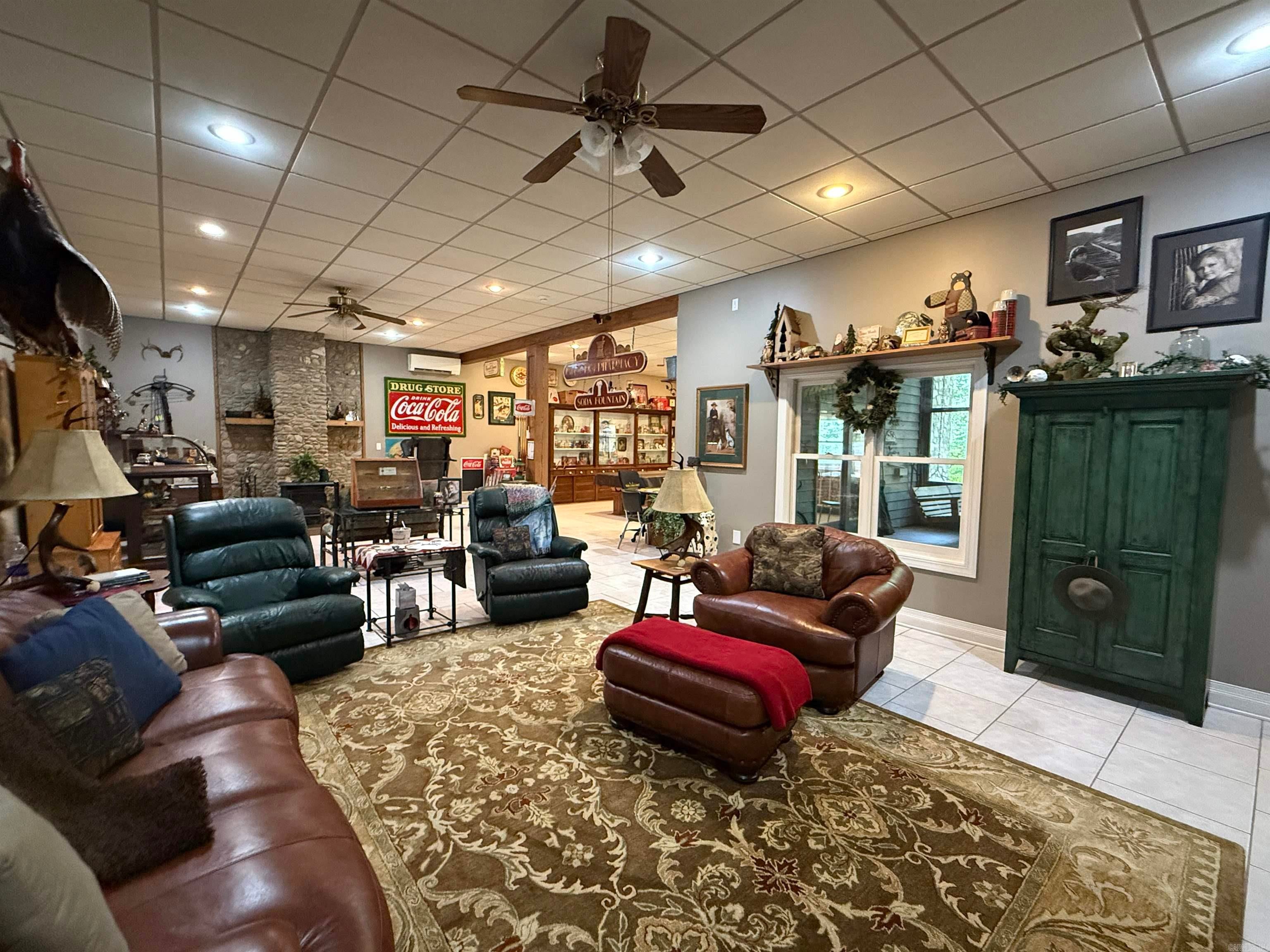 Mountain View, Arkansas, 72560, United States, 4 Bedrooms Bedrooms, ,5 BathroomsBathrooms,Residential,Active,1898230