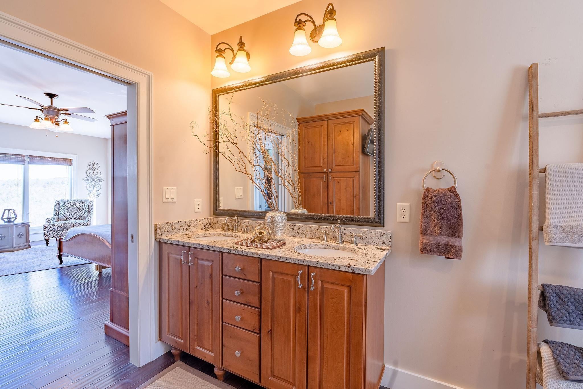 Greers Ferry, Arkansas, 72067, United States, 4 Bedrooms Bedrooms, ,4 BathroomsBathrooms,Residential,Active,1898024