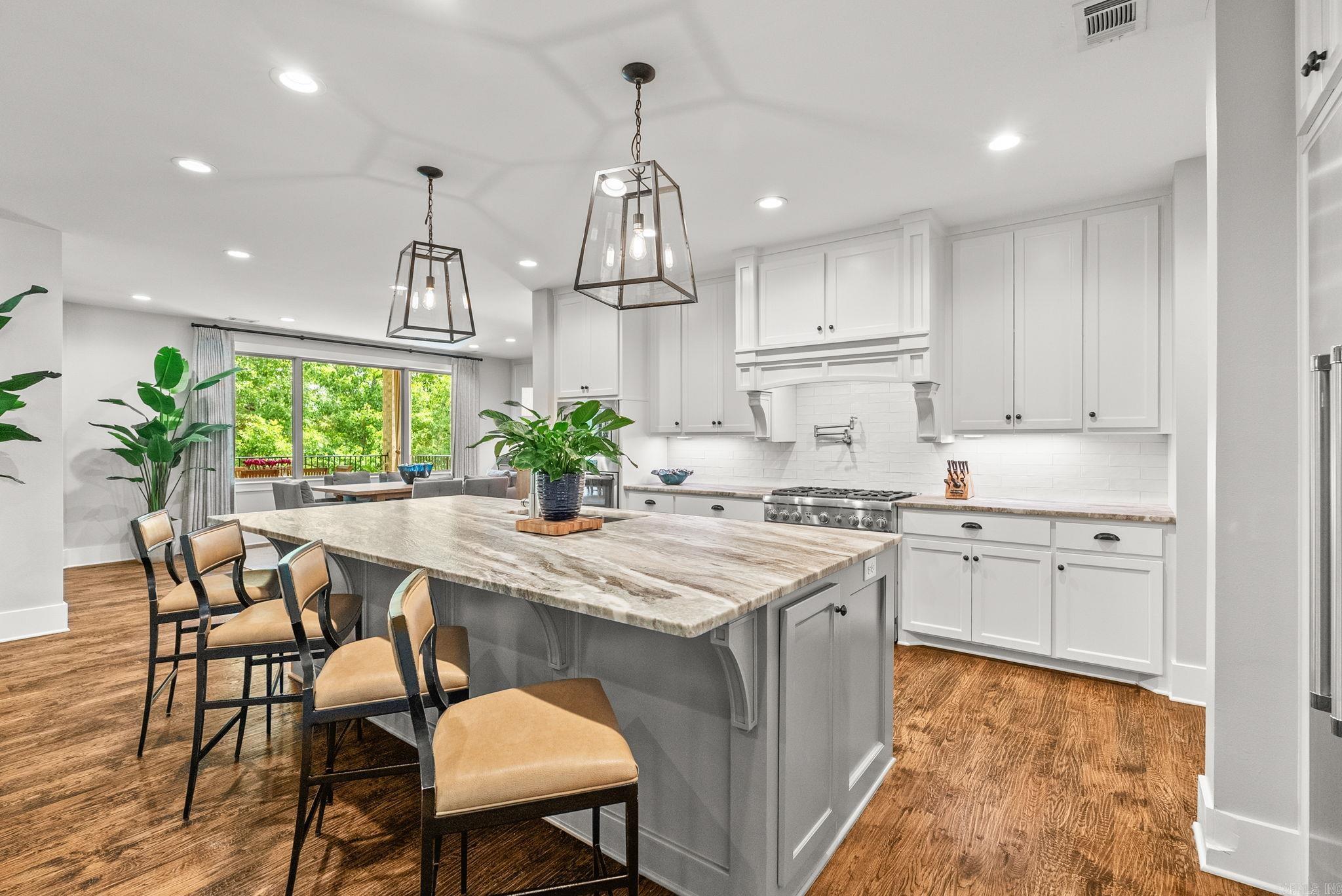 Little Rock, Arkansas, 72211, United States, ,6 BathroomsBathrooms,Residential,Active,1860286