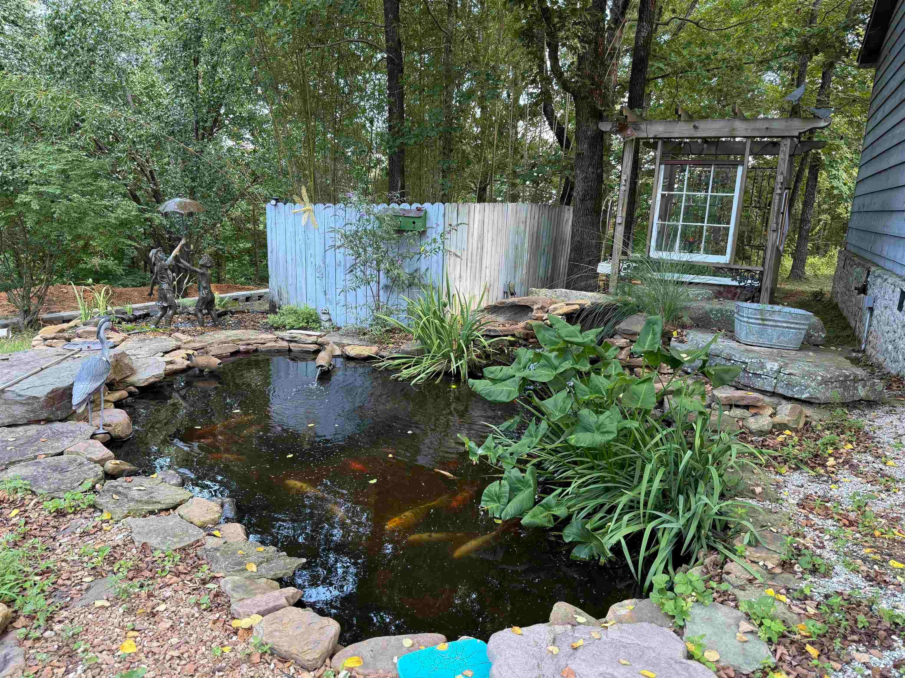 Mountain View, Arkansas, 72560, United States, 4 Bedrooms Bedrooms, ,5 BathroomsBathrooms,Residential,Active,1898230