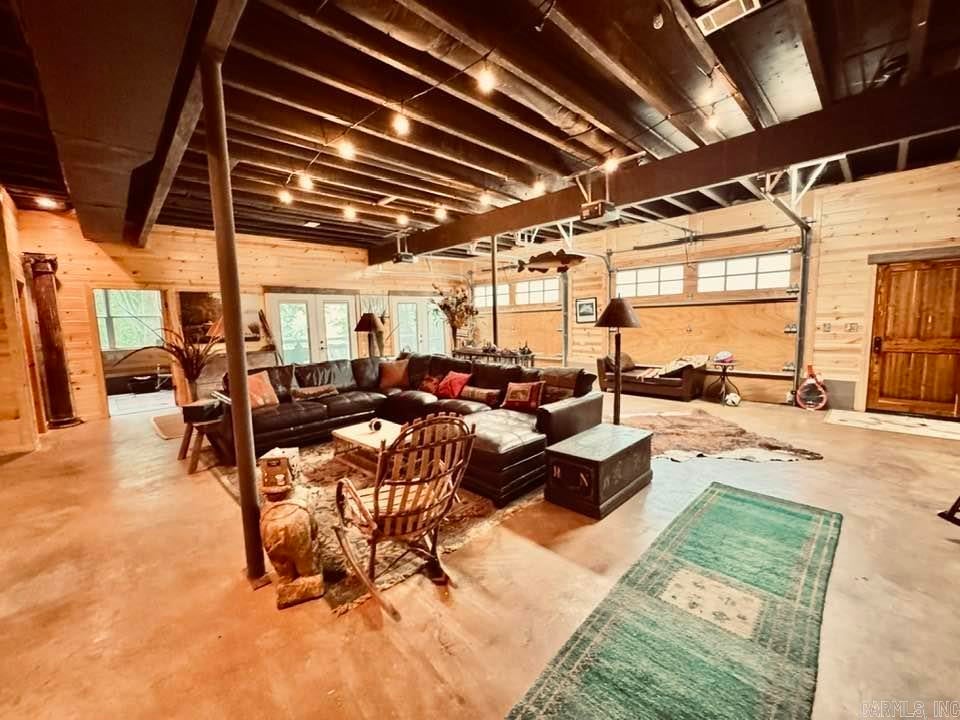 Mountain View, Arkansas, 72560, United States, ,5 BathroomsBathrooms,Residential,Active,1849223