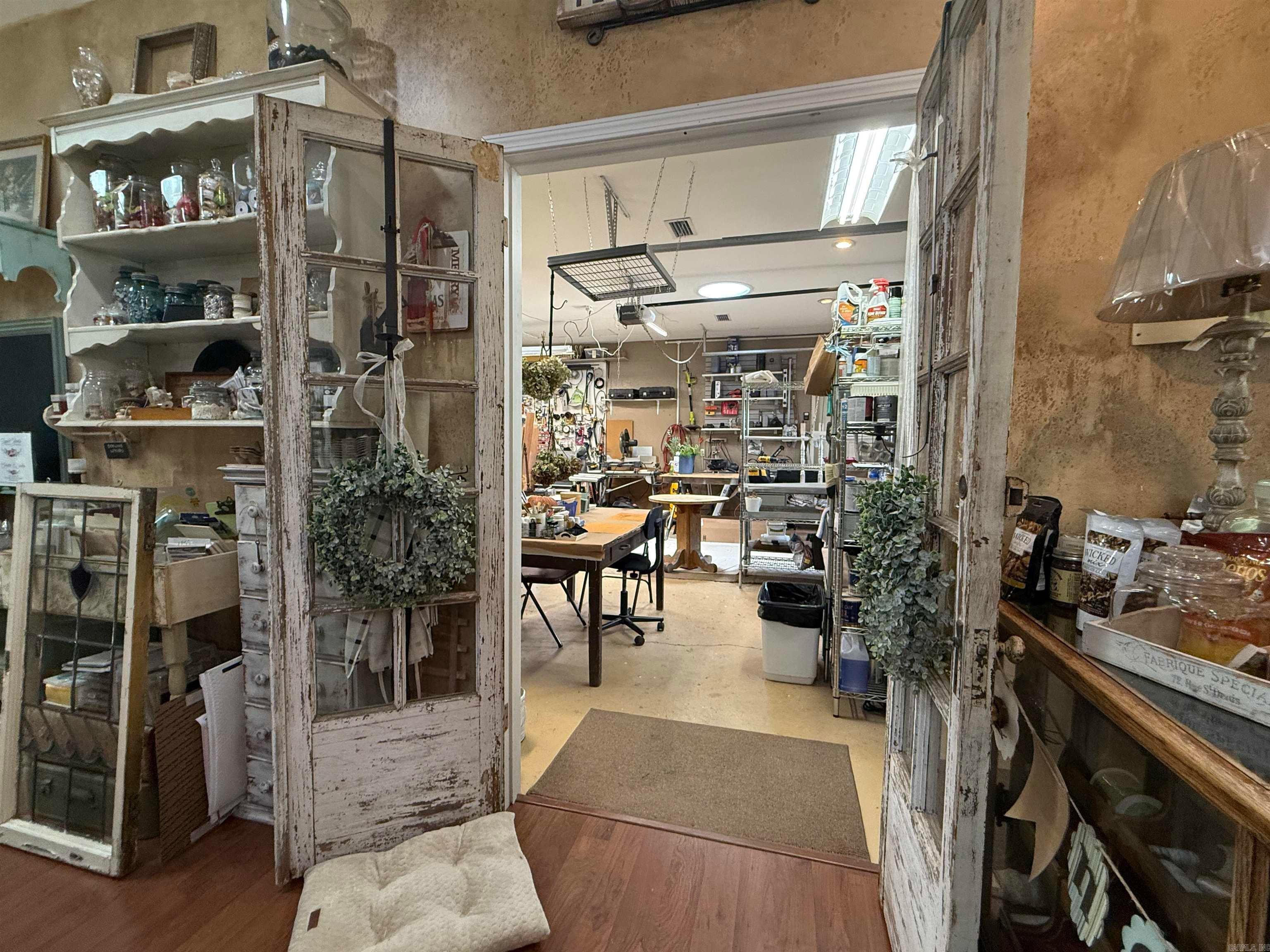 Mountain View, Arkansas, 72560, United States, 4 Bedrooms Bedrooms, ,5 BathroomsBathrooms,Residential,Active,1898230