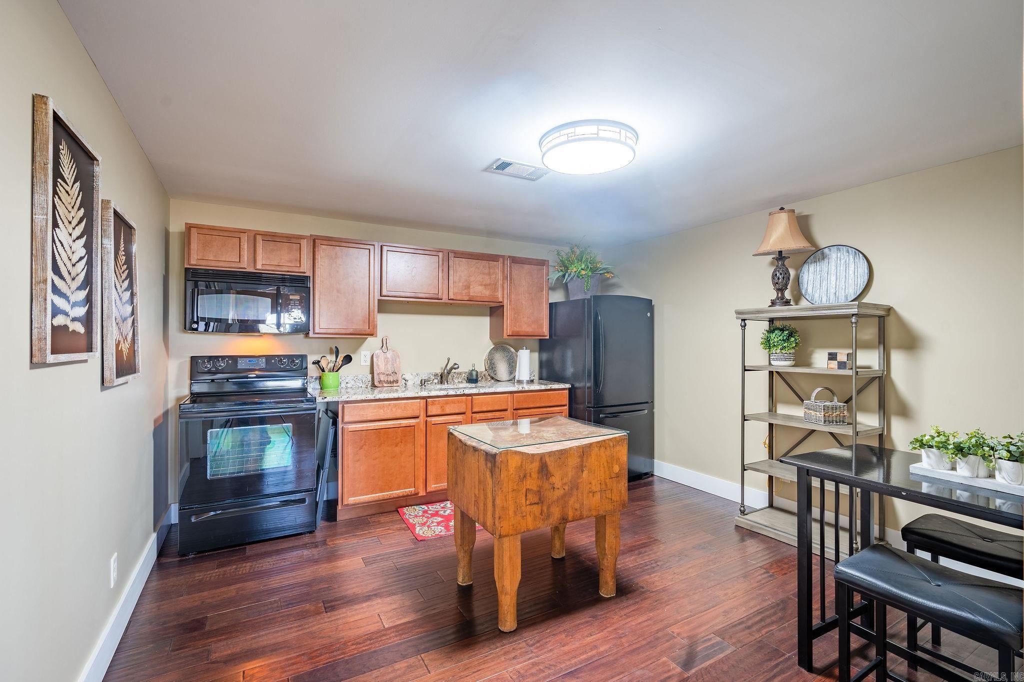 Greers Ferry, Arkansas, 72067, United States, 4 Bedrooms Bedrooms, ,4 BathroomsBathrooms,Residential,Active,1898024