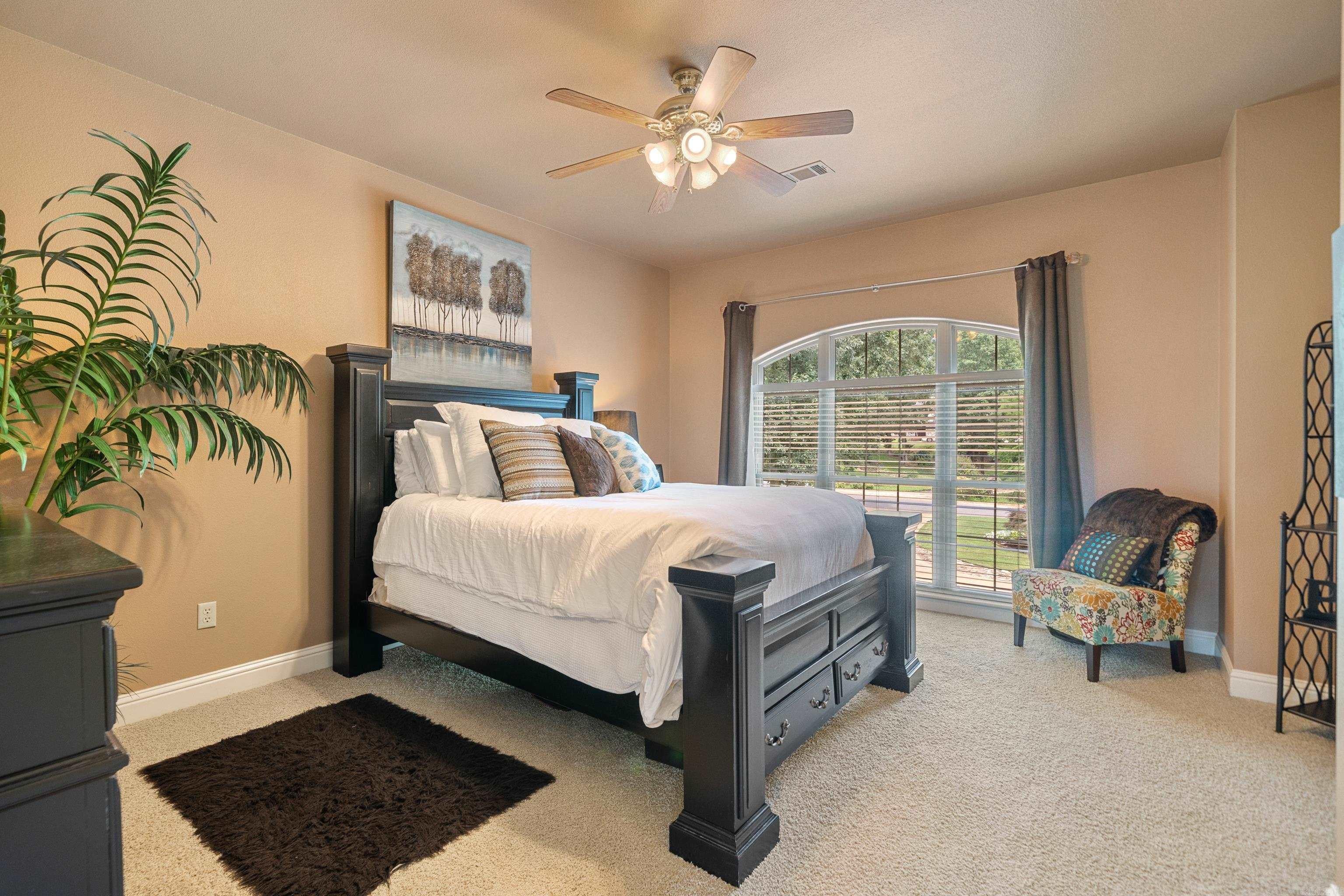 Hot Springs, Arkansas, 71913, United States, 5 Bedrooms Bedrooms, ,5 BathroomsBathrooms,Residential,Active,1990038