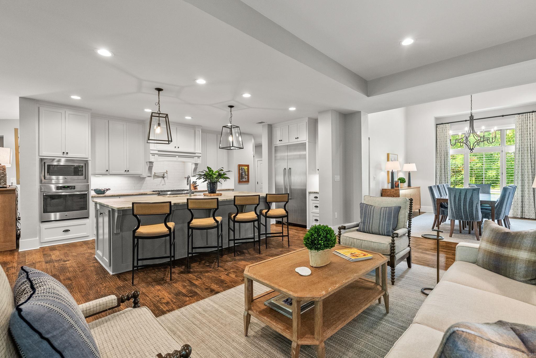 Little Rock, Arkansas, 72211, United States, ,6 BathroomsBathrooms,Residential,Active,1860286