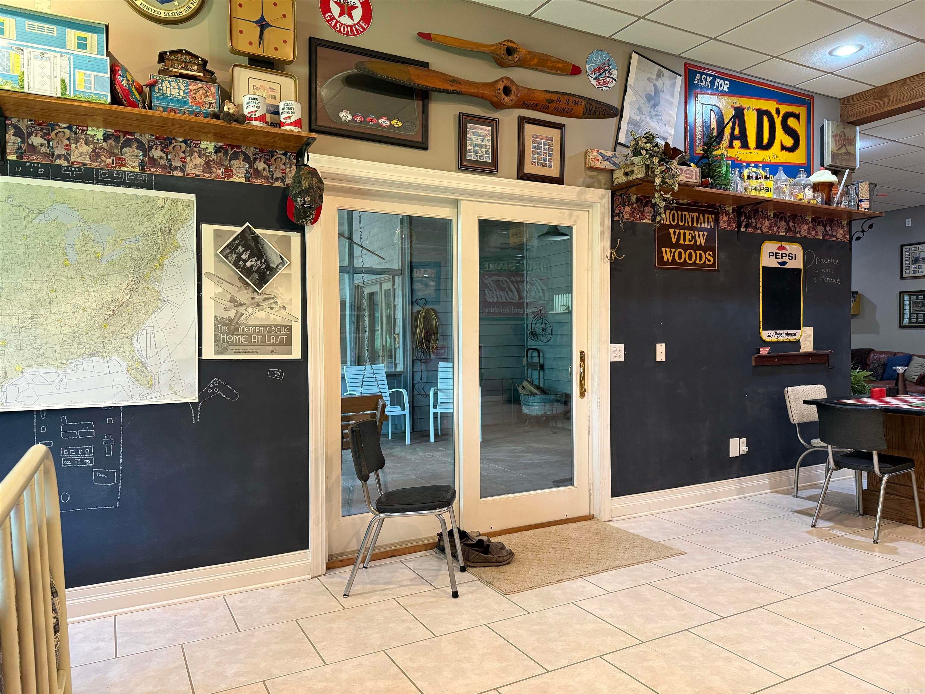 Mountain View, Arkansas, 72560, United States, 4 Bedrooms Bedrooms, ,5 BathroomsBathrooms,Residential,Active,1898230