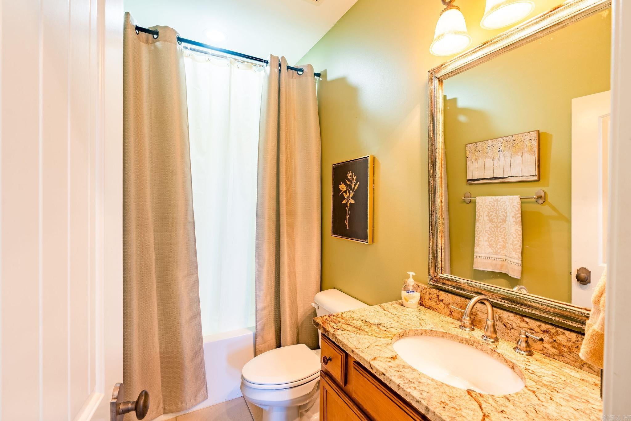 Greers Ferry, Arkansas, 72067, United States, 4 Bedrooms Bedrooms, ,4 BathroomsBathrooms,Residential,Active,1898024