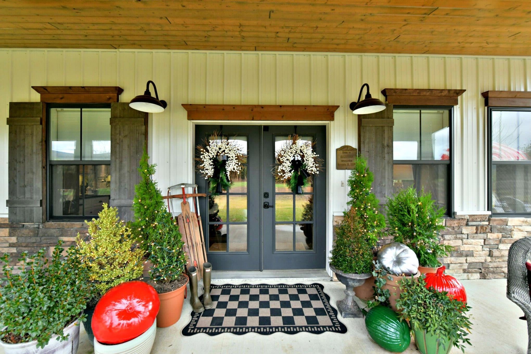 Mena, Arkansas, 71953, United States, 3 Bedrooms Bedrooms, ,3 BathroomsBathrooms,Residential,Active,1998755