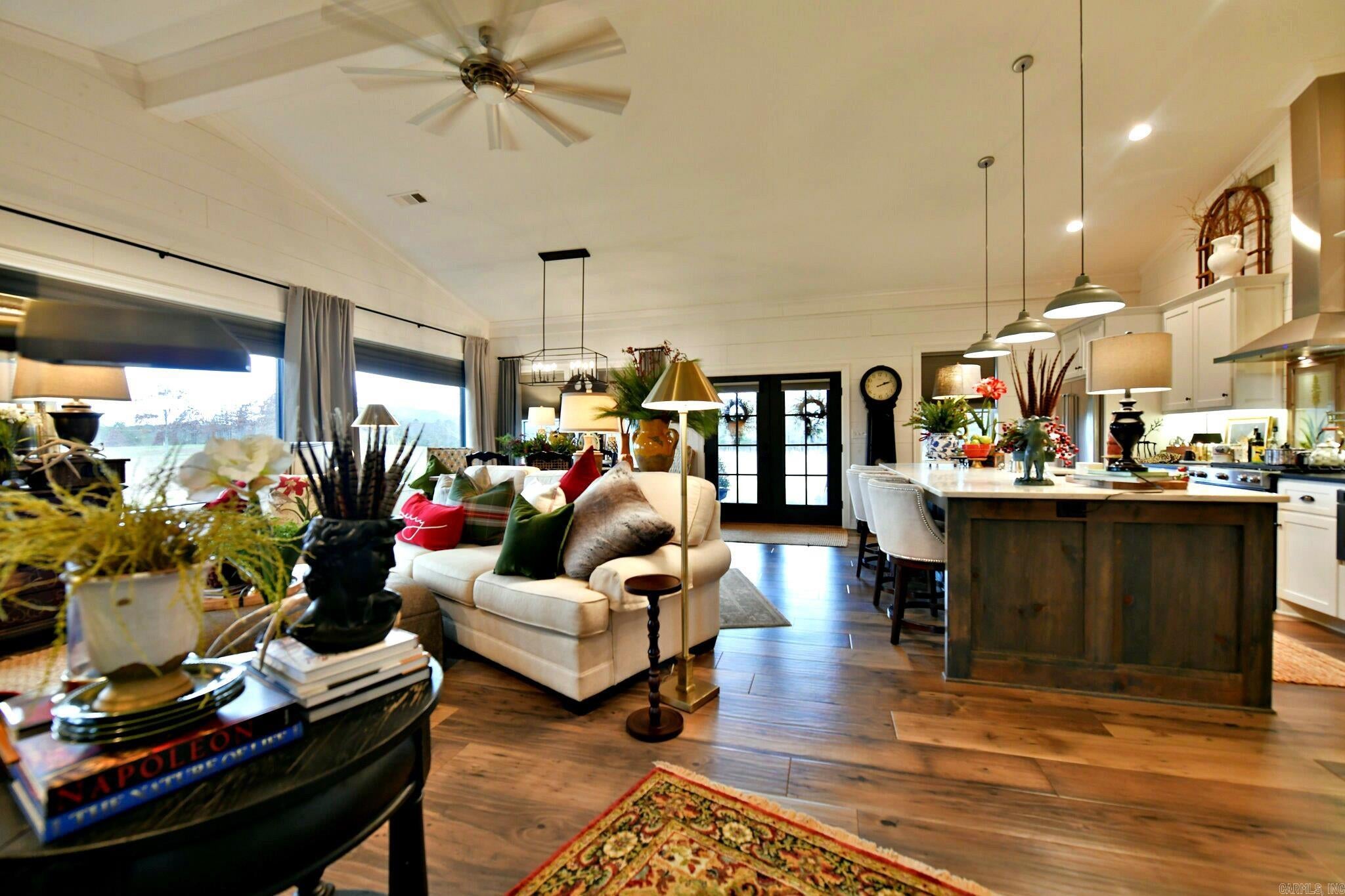 Mena, Arkansas, 71953, United States, 3 Bedrooms Bedrooms, ,3 BathroomsBathrooms,Residential,Active,1998755