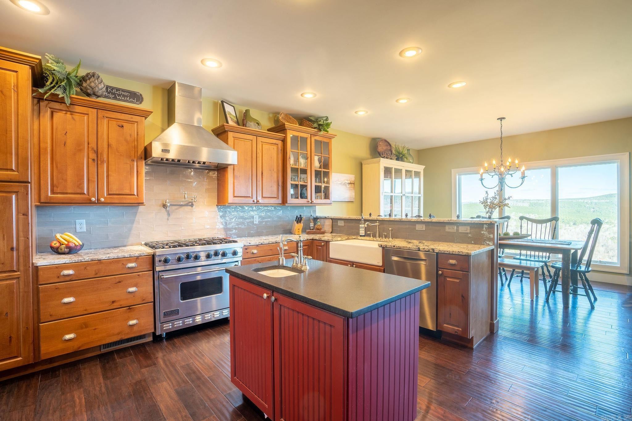 Greers Ferry, Arkansas, 72067, United States, 4 Bedrooms Bedrooms, ,4 BathroomsBathrooms,Residential,Active,1898024