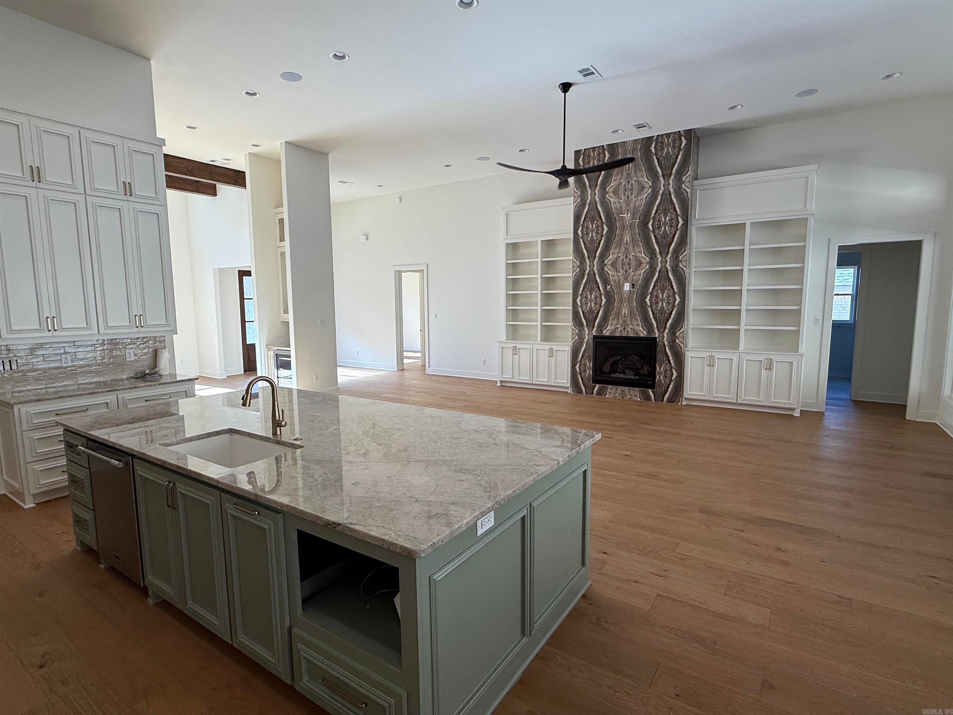 Little Rock, Arkansas, 72223, United States, 5 Bedrooms Bedrooms, ,5 BathroomsBathrooms,Residential,Active,1894548