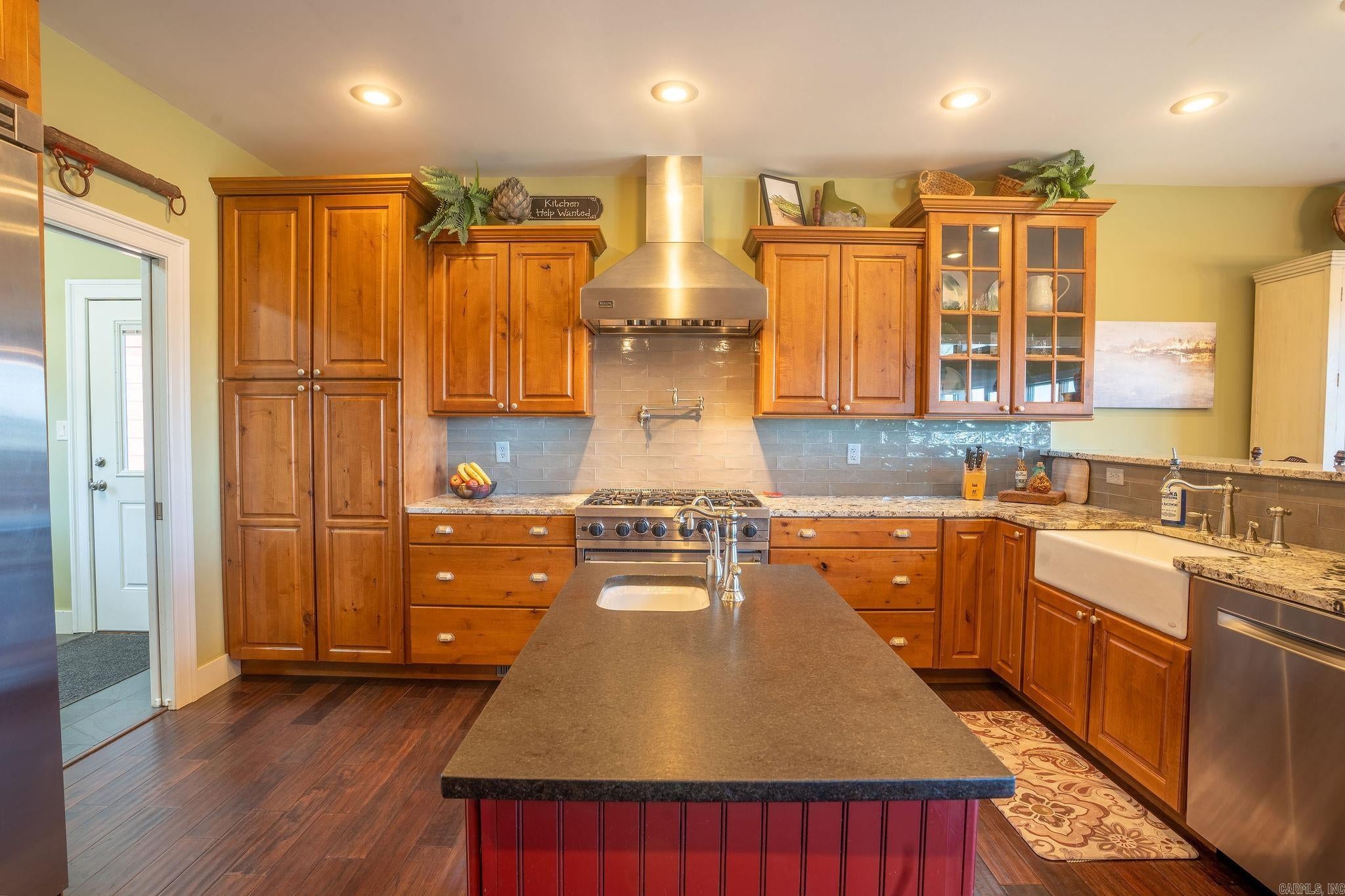 Greers Ferry, Arkansas, 72067, United States, 4 Bedrooms Bedrooms, ,4 BathroomsBathrooms,Residential,Active,1898024