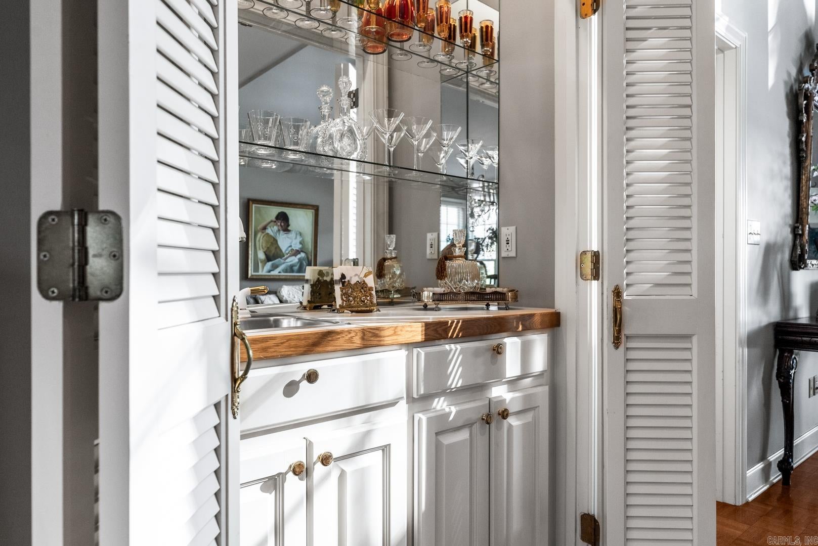 Little Rock, Arkansas, 72202, United States, 3 Bedrooms Bedrooms, ,3 BathroomsBathrooms,Residential,Active,1964472