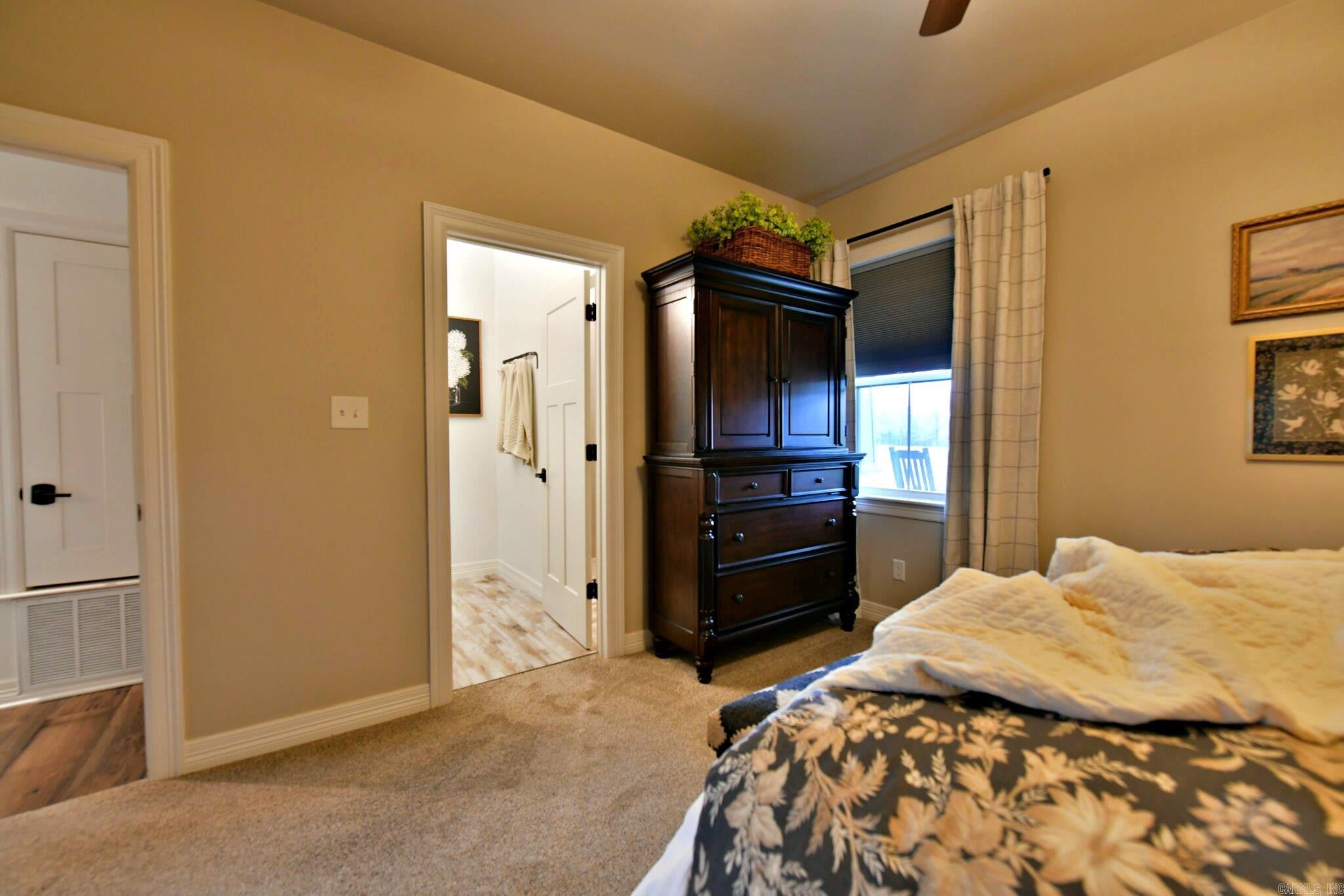 Mena, Arkansas, 71953, United States, 3 Bedrooms Bedrooms, ,3 BathroomsBathrooms,Residential,Active,1998755