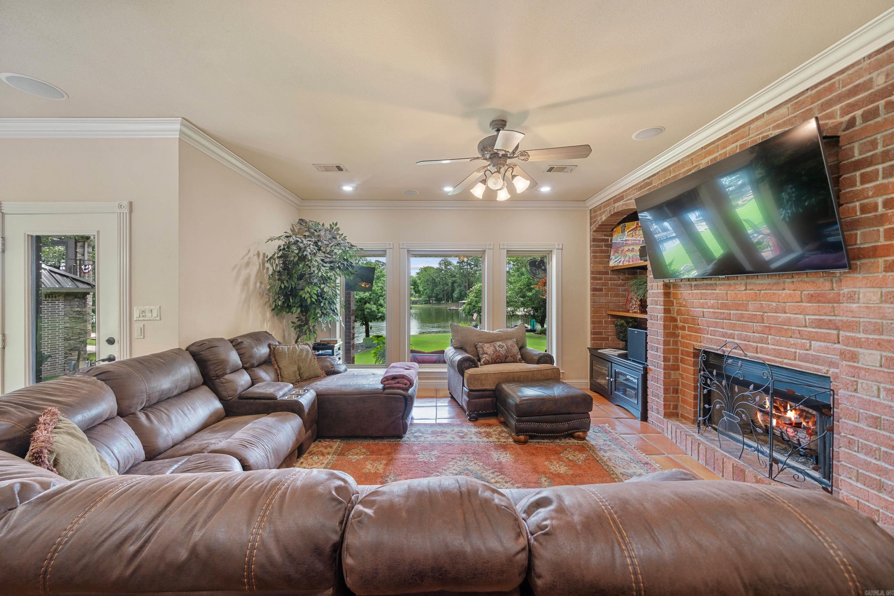 Hot Springs, Arkansas, 71913, United States, 5 Bedrooms Bedrooms, ,5 BathroomsBathrooms,Residential,Active,1990038