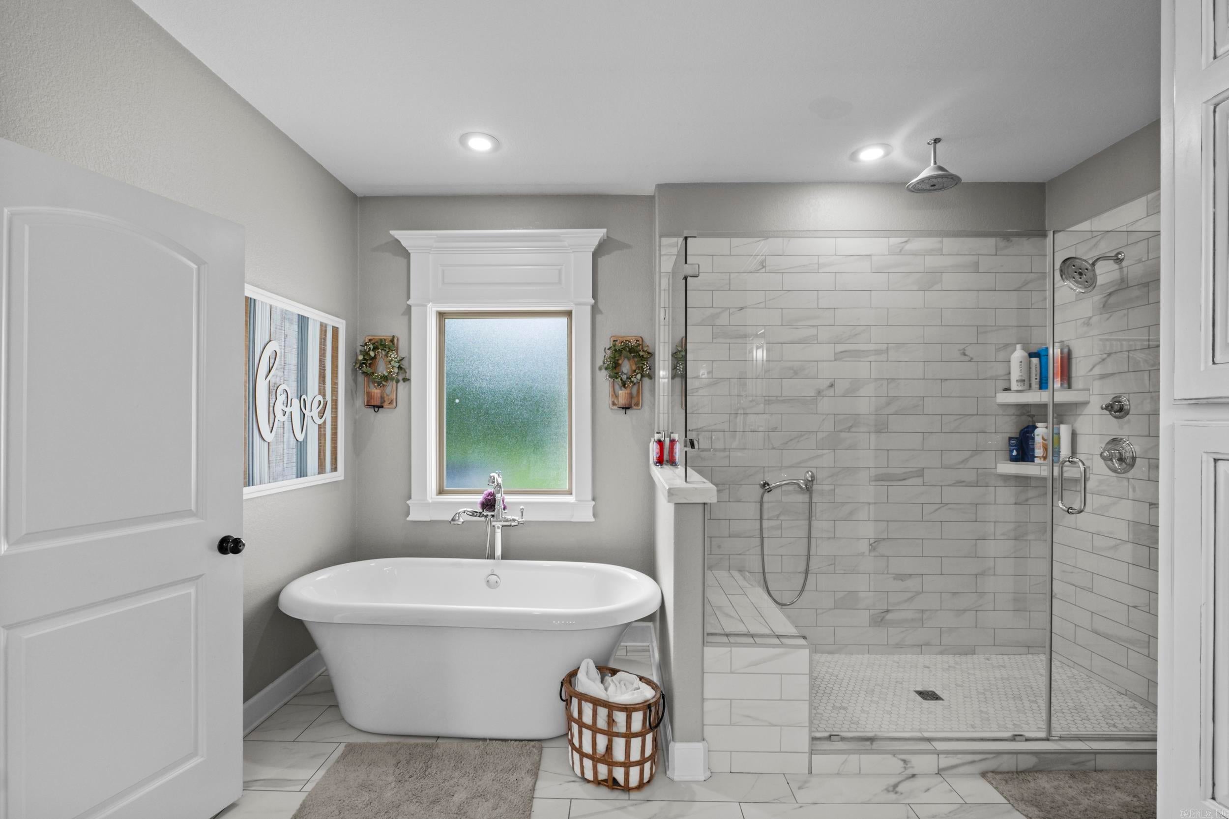 Searcy, Arkansas, 72143, United States, 3 Bedrooms Bedrooms, ,3 BathroomsBathrooms,Residential,Pending,1994980