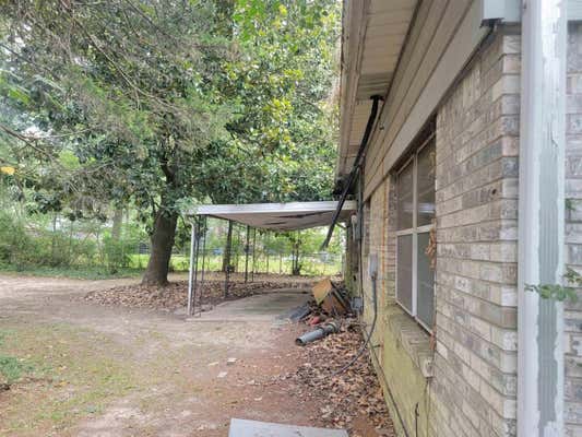 5712 CARLYLE DR, LITTLE ROCK, AR 72209, photo 3 of 7