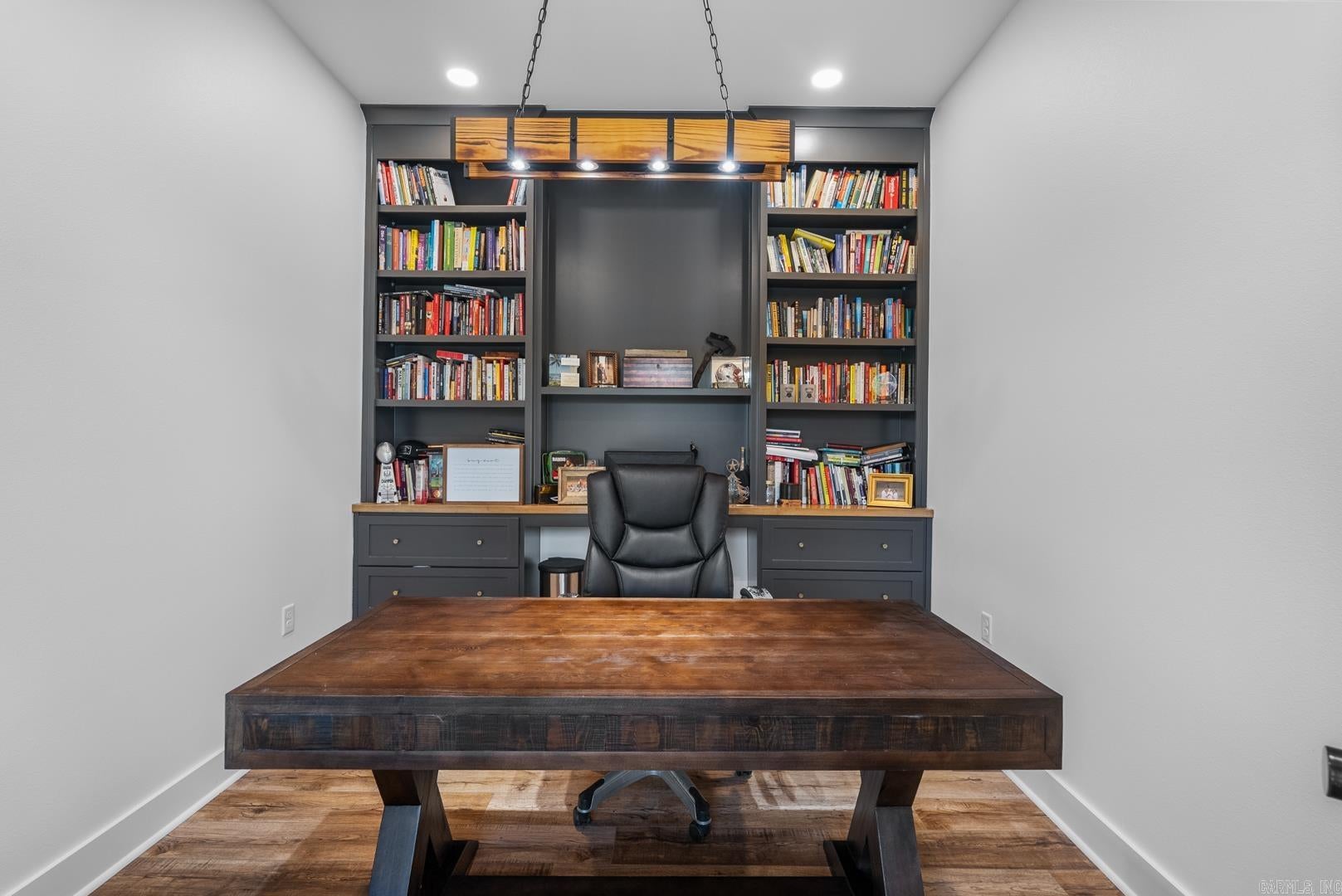 Conway, Arkansas, 72034, United States, ,6 BathroomsBathrooms,Residential,Active,1839450