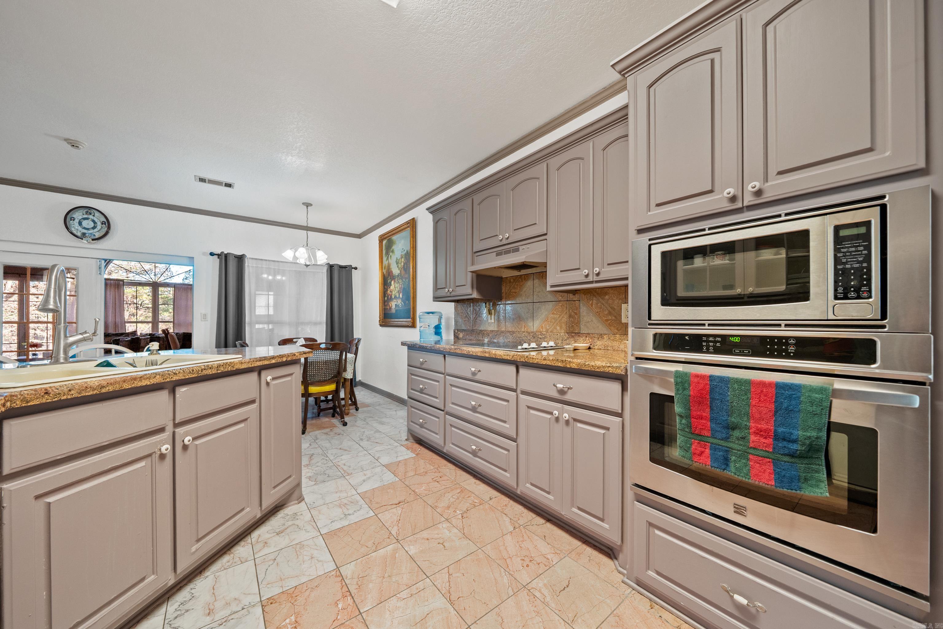 Hot Springs National Park, Arkansas, 71901, United States, 6 Bedrooms Bedrooms, ,5 BathroomsBathrooms,Residential,Active,2007052